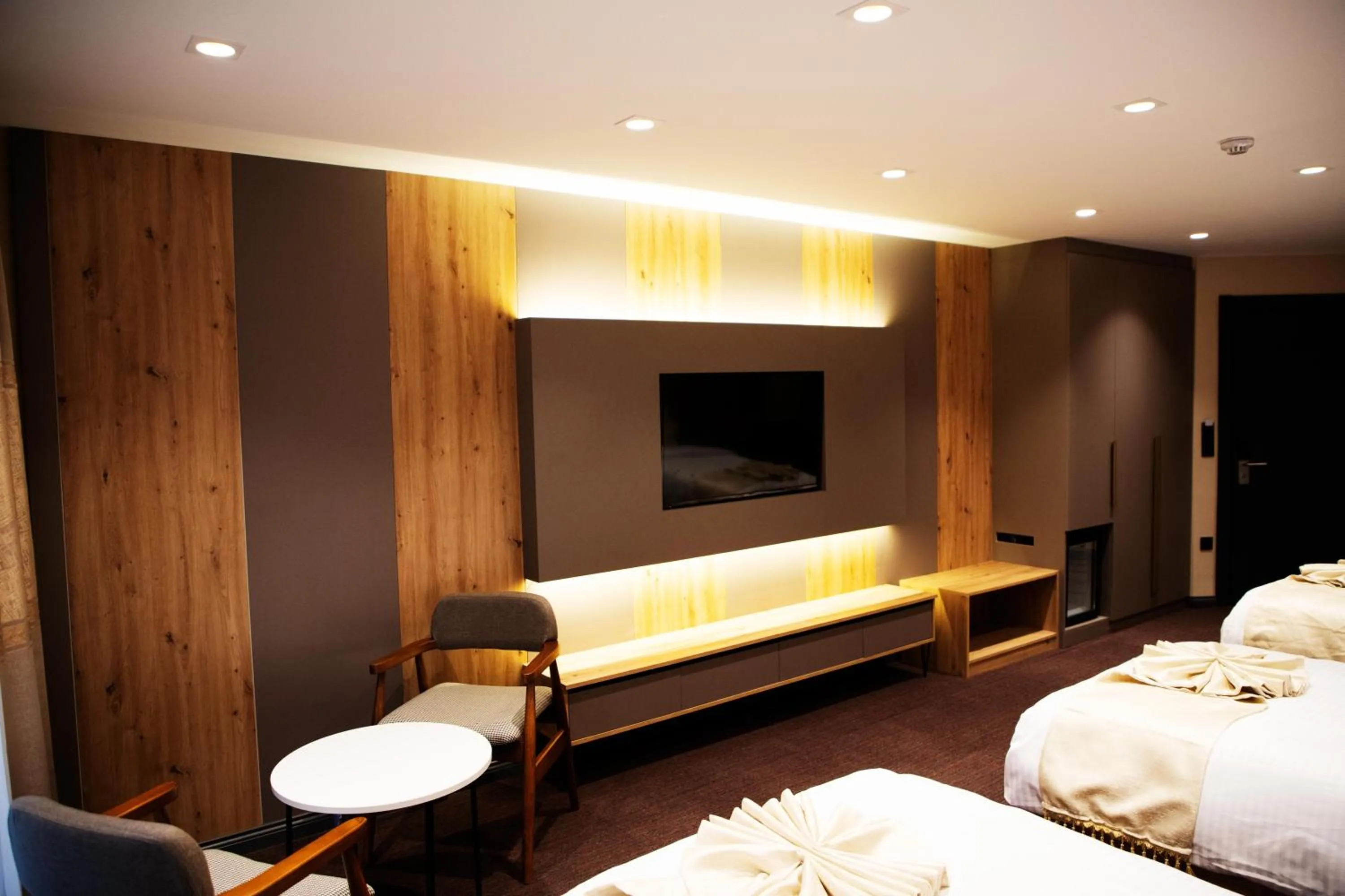 Patio, Bed in Sabiha Sultan Hotel-Karakoy