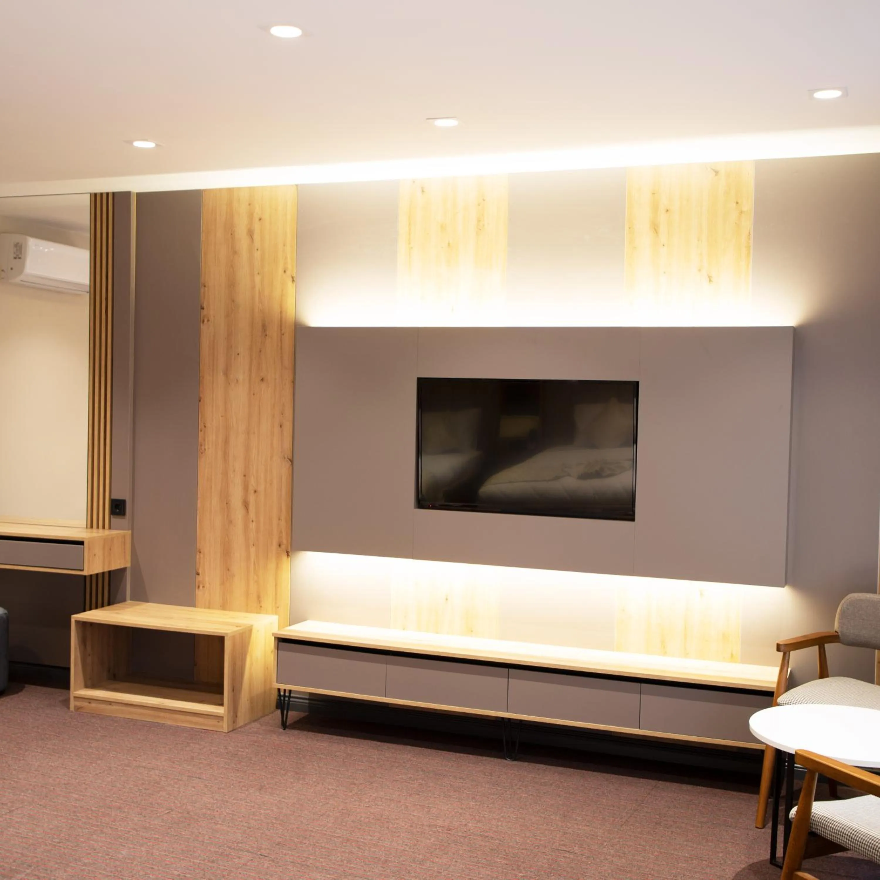 Decorative detail, Bed in Sabiha Sultan Hotel-Karakoy