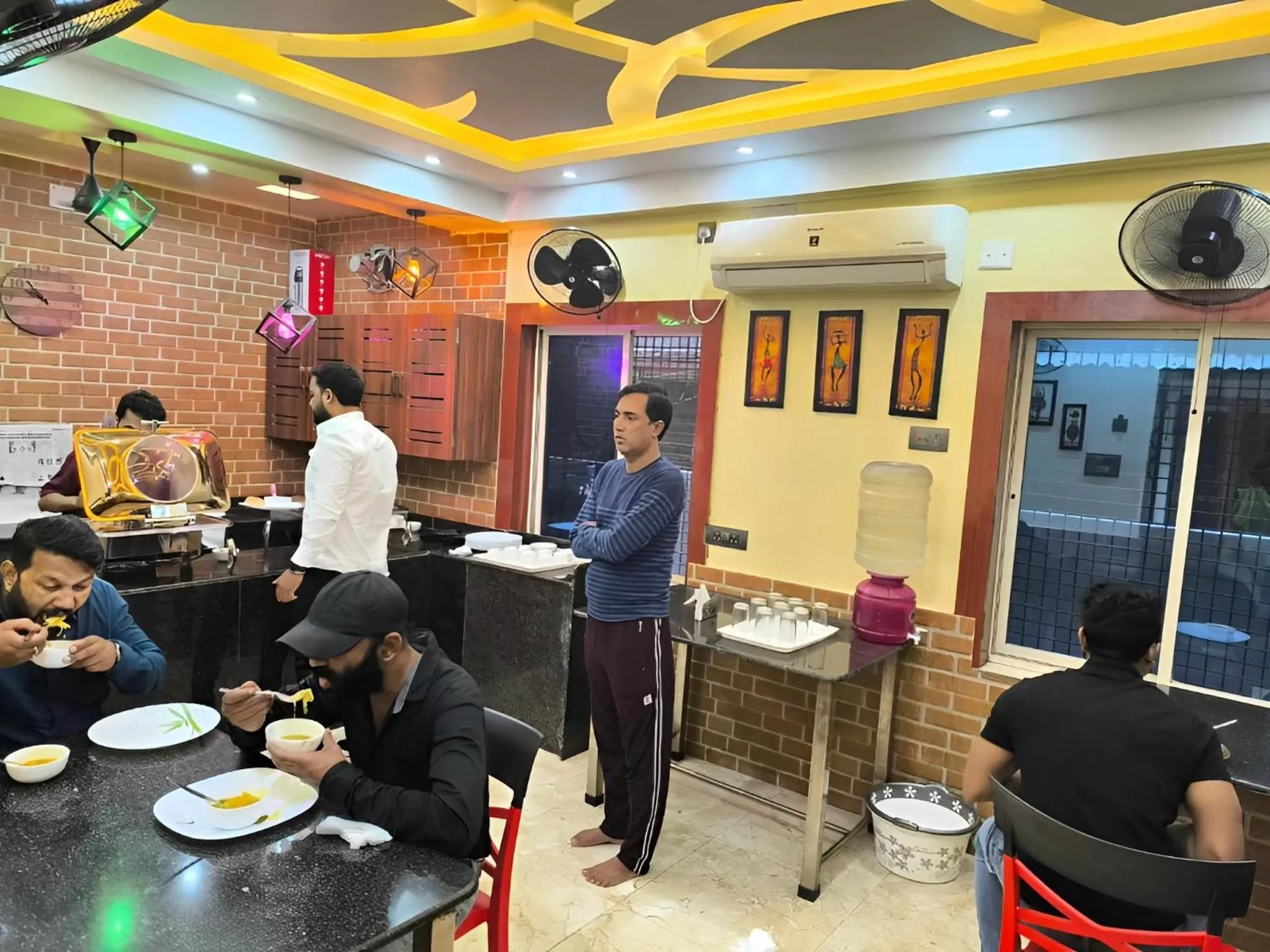 Restaurant/places to eat in Mohar Residency