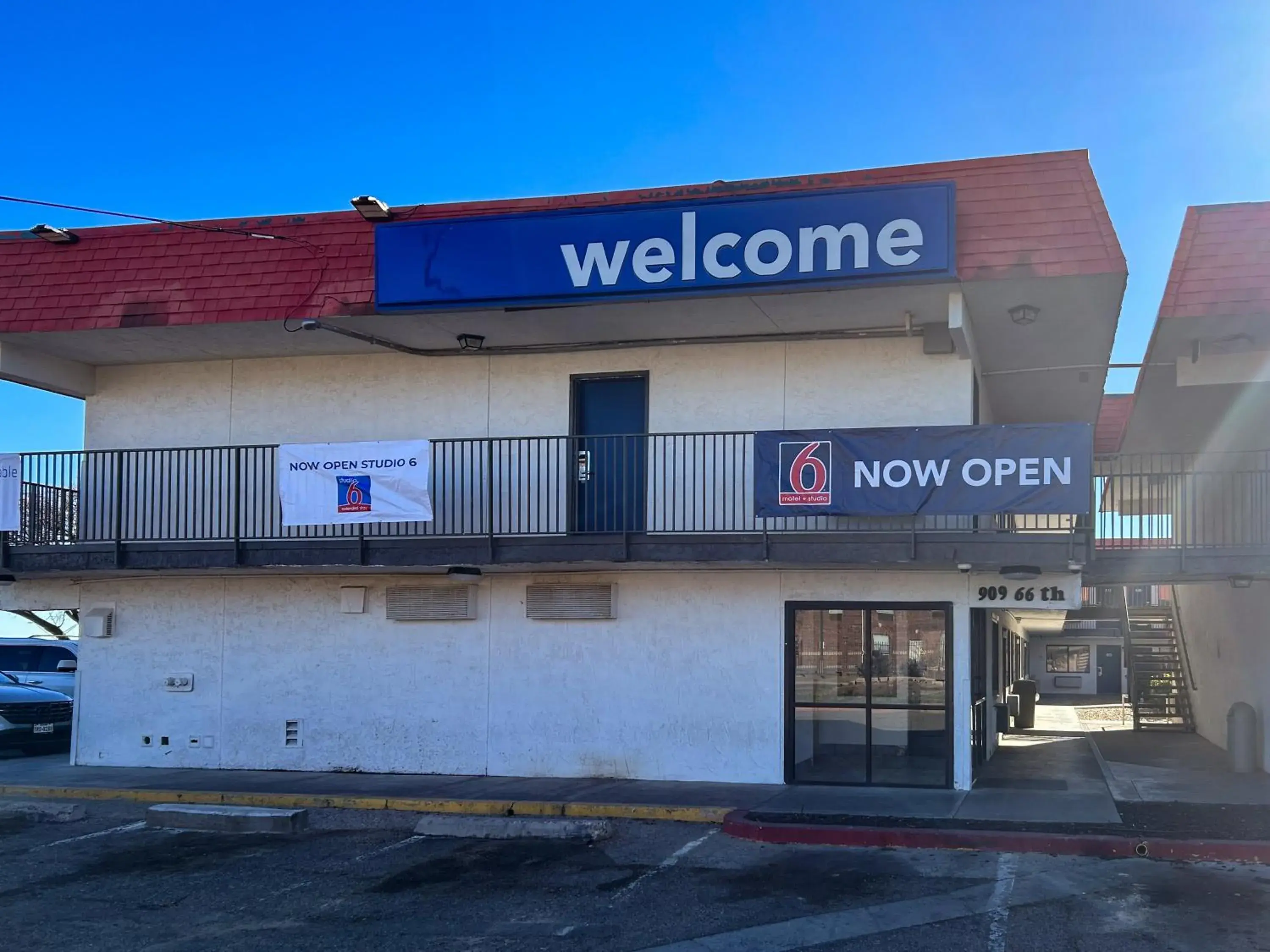 Property building in Studio 6 Lubbock, TX Property building in Studio 6 Lubbock, TX