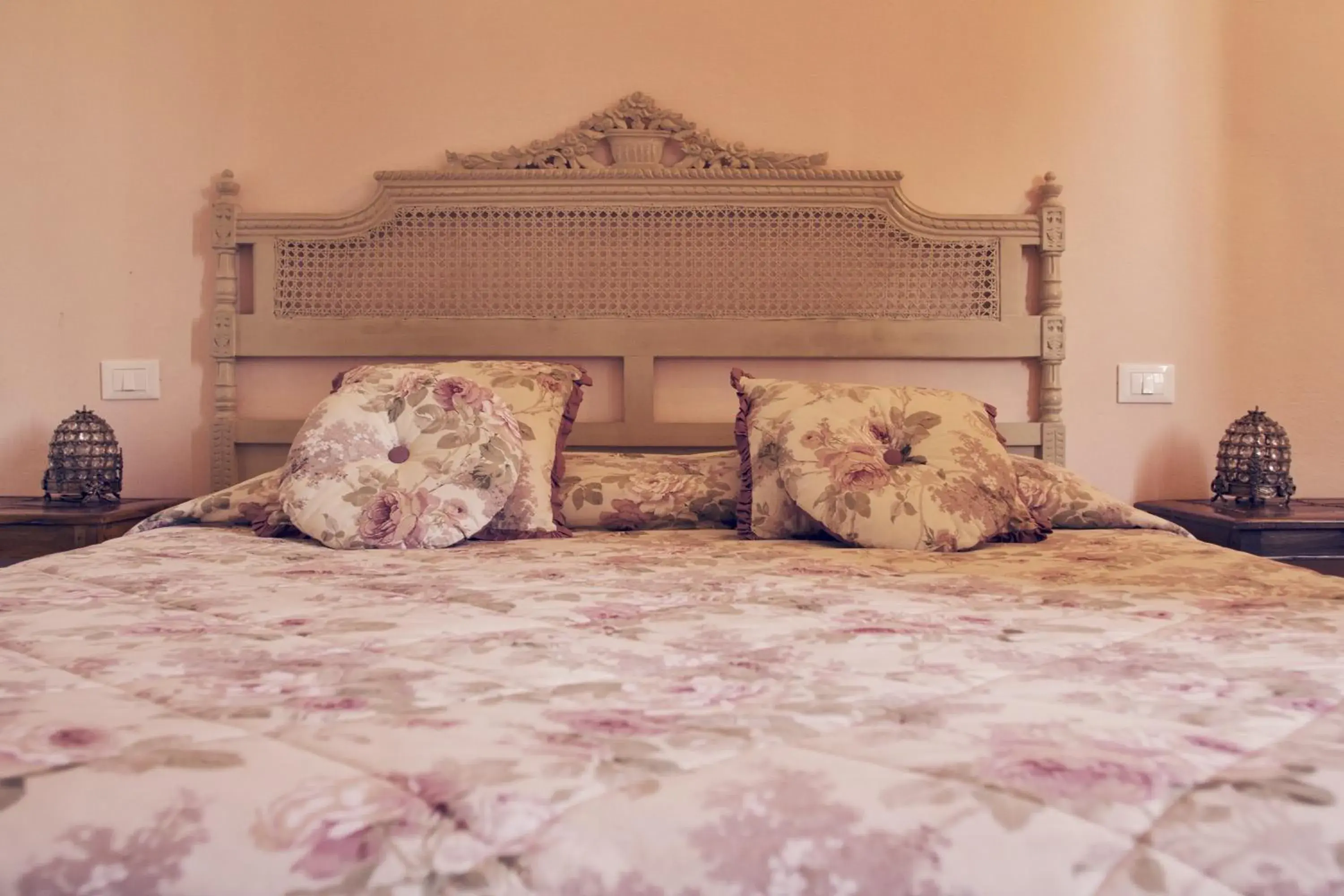 Large Double or Twin Room - single occupancy in Piccolo Navy Large Double or Twin Room - single occupancy in Piccolo Navy