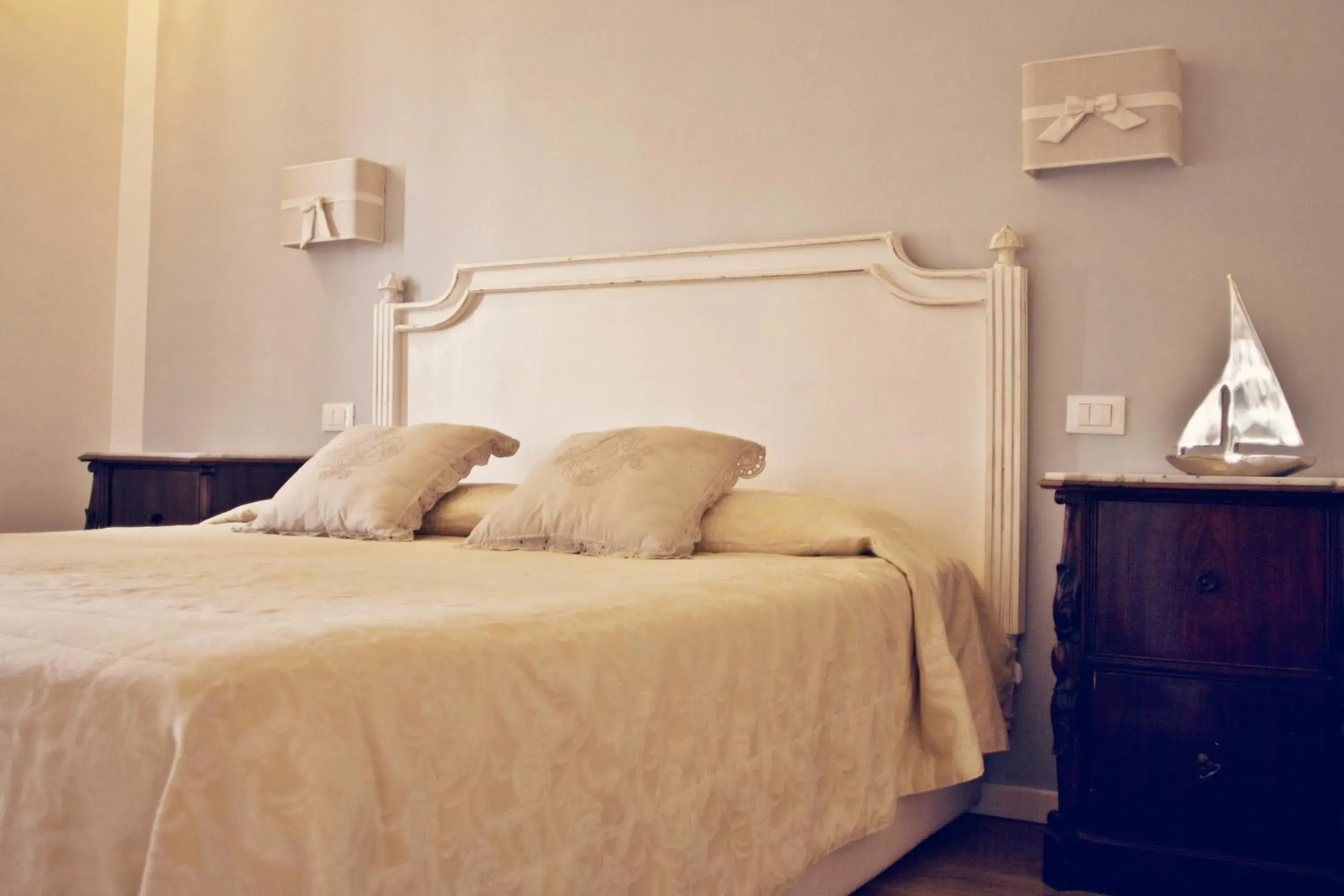 King Room - single occupancy in Piccolo Navy King Room - single occupancy in Piccolo Navy