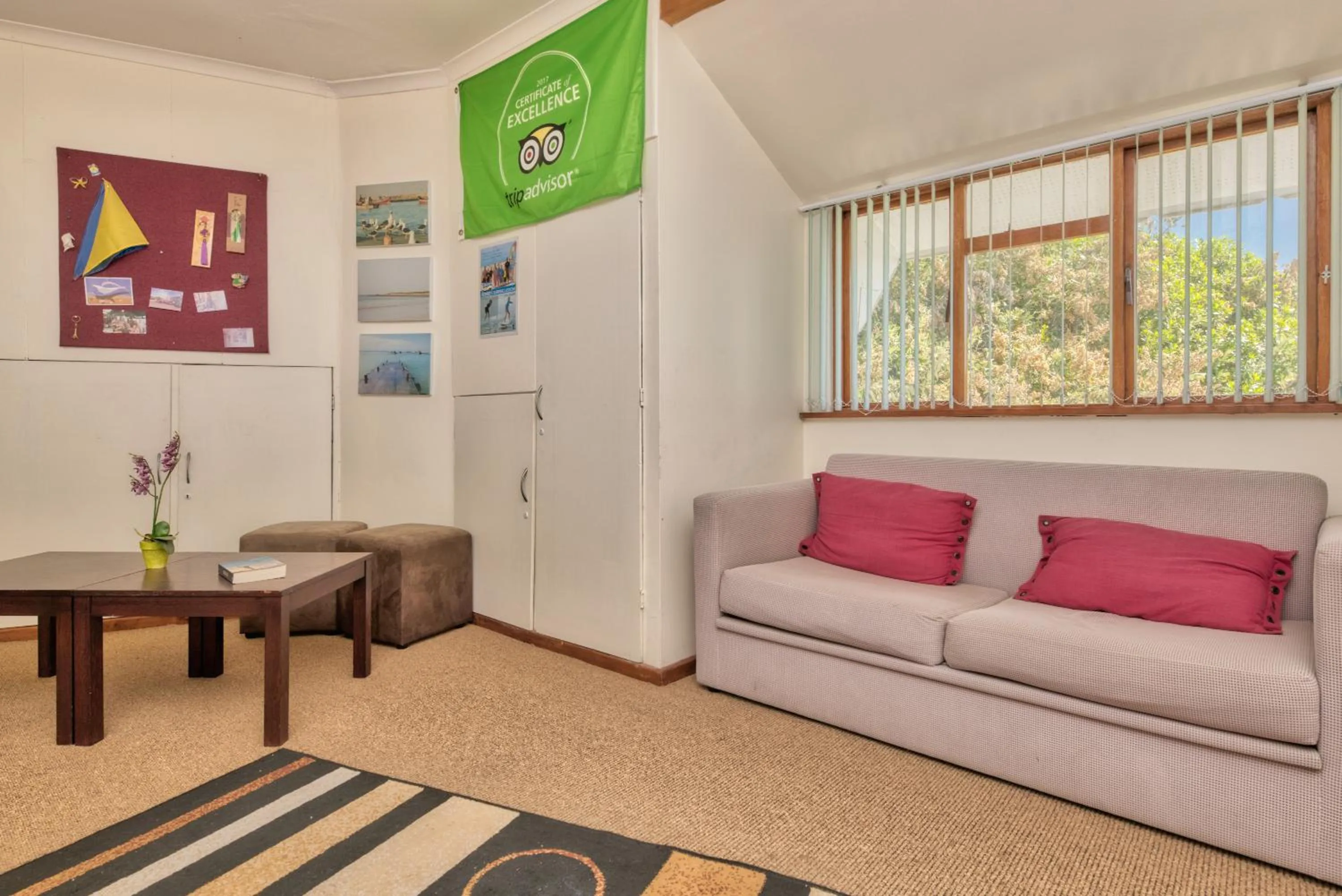 Communal lounge/ TV room in Mermaid Guest House