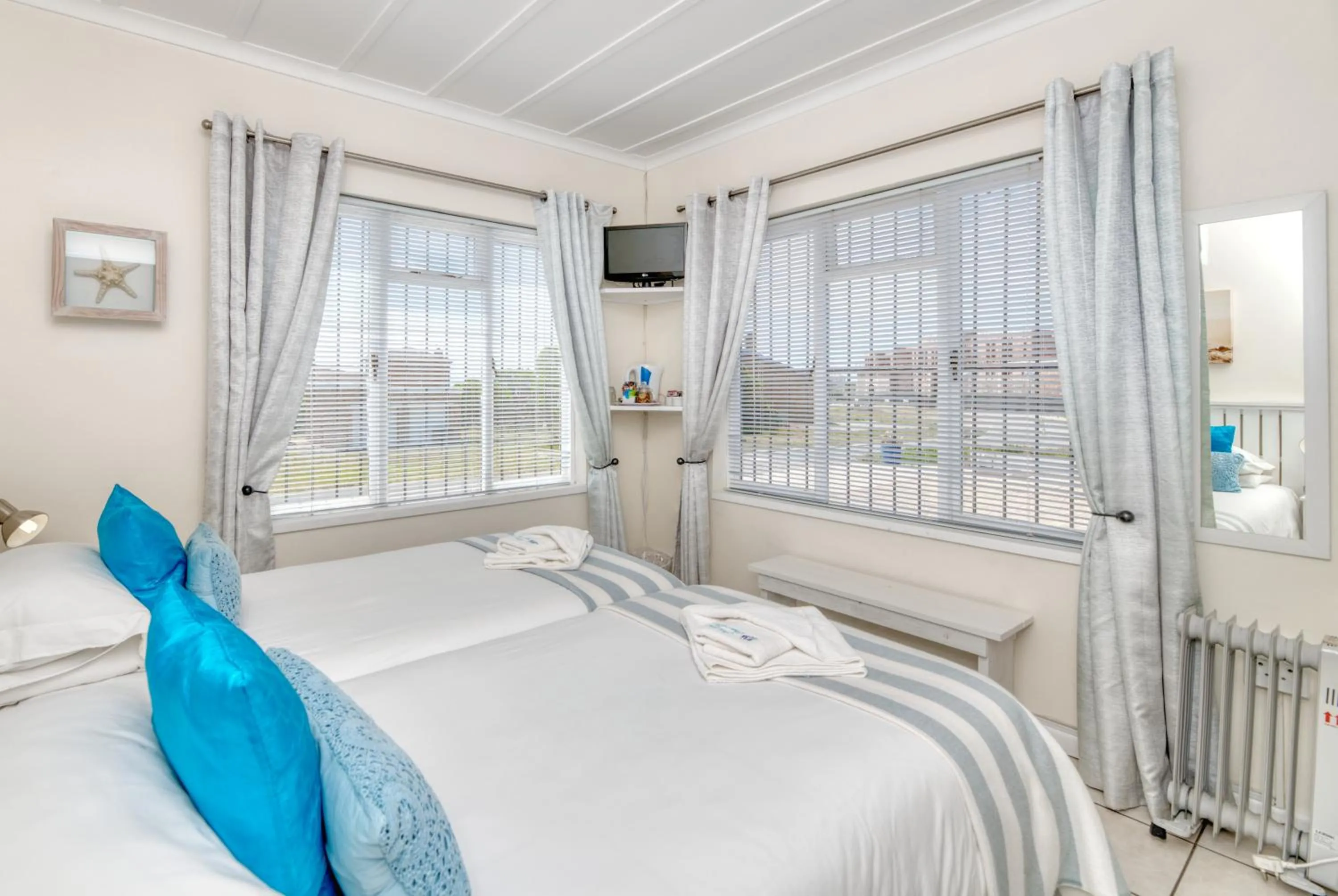 Bed in Mermaid Guest House