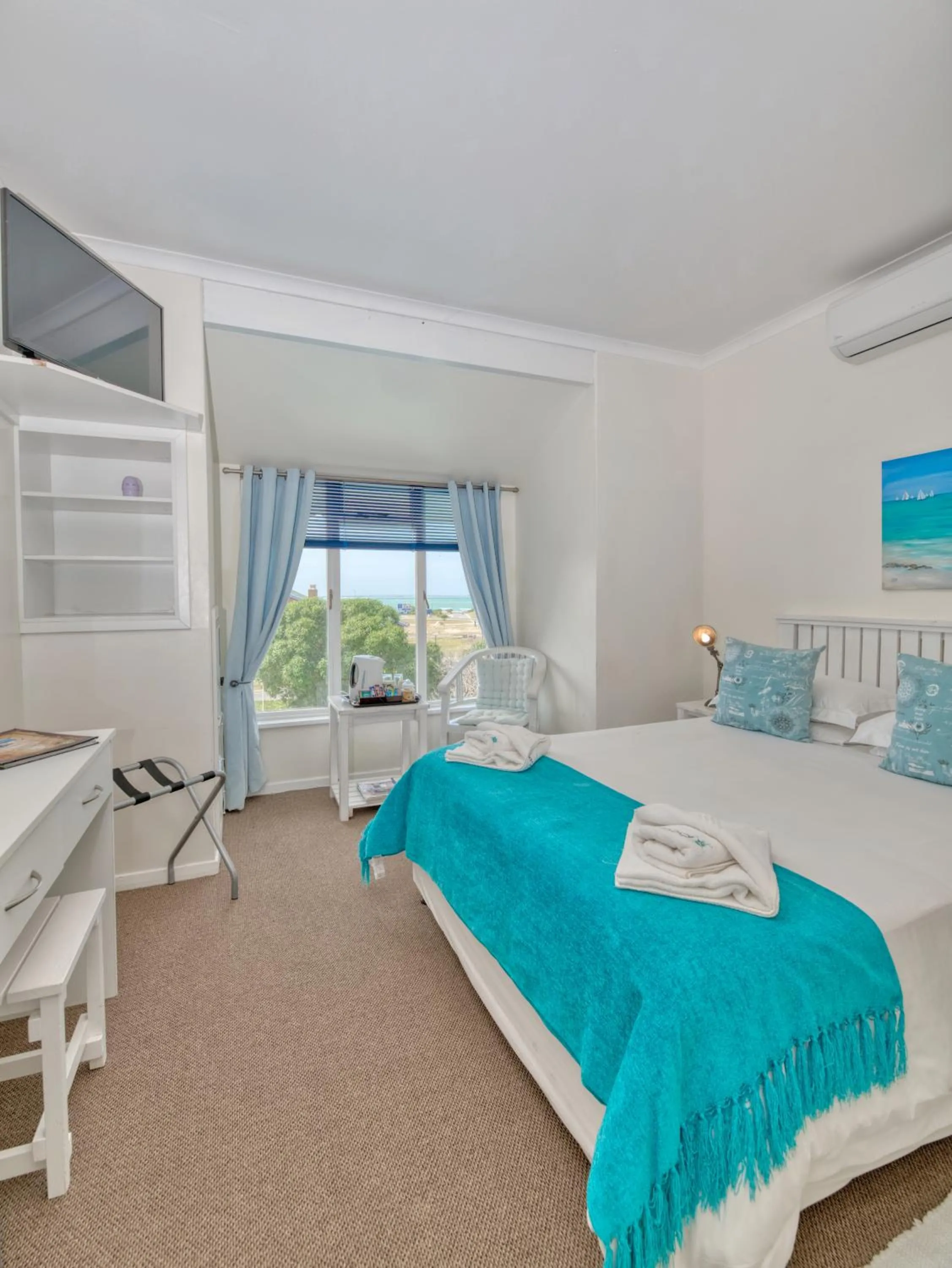 Bed in Mermaid Guest House