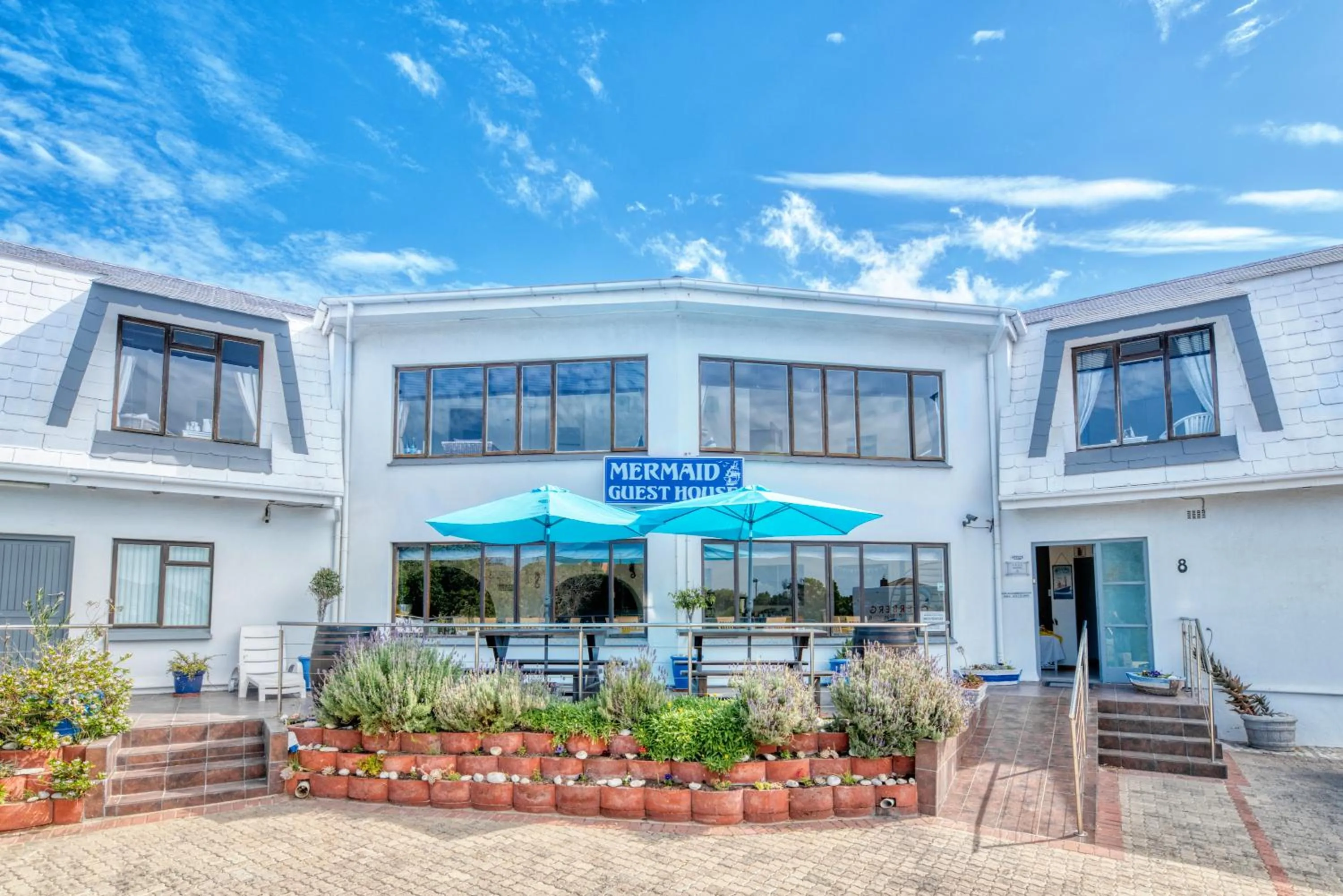 Facade/entrance in Mermaid Guest House