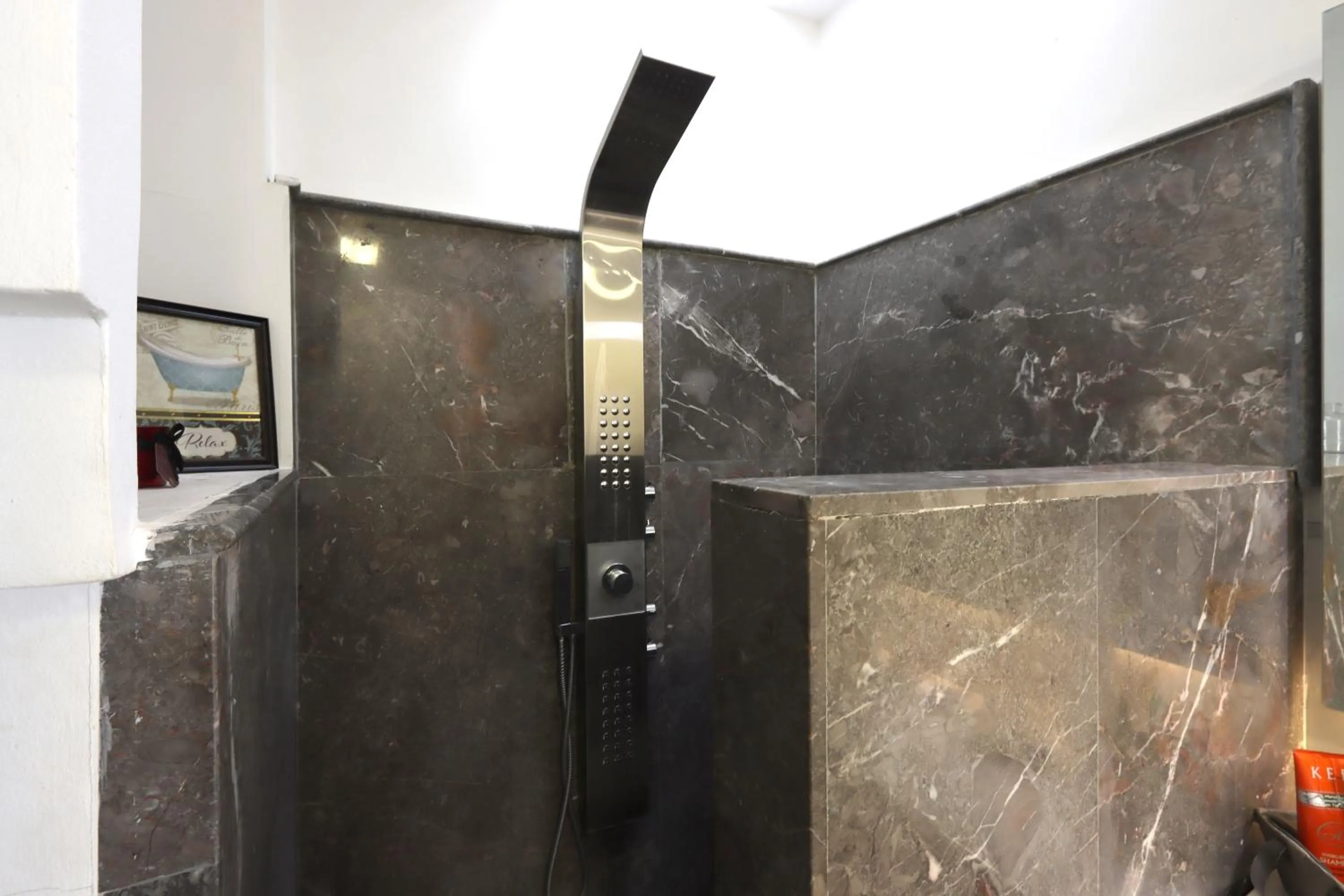 Shower in Riad VIP Bed & Breakfast