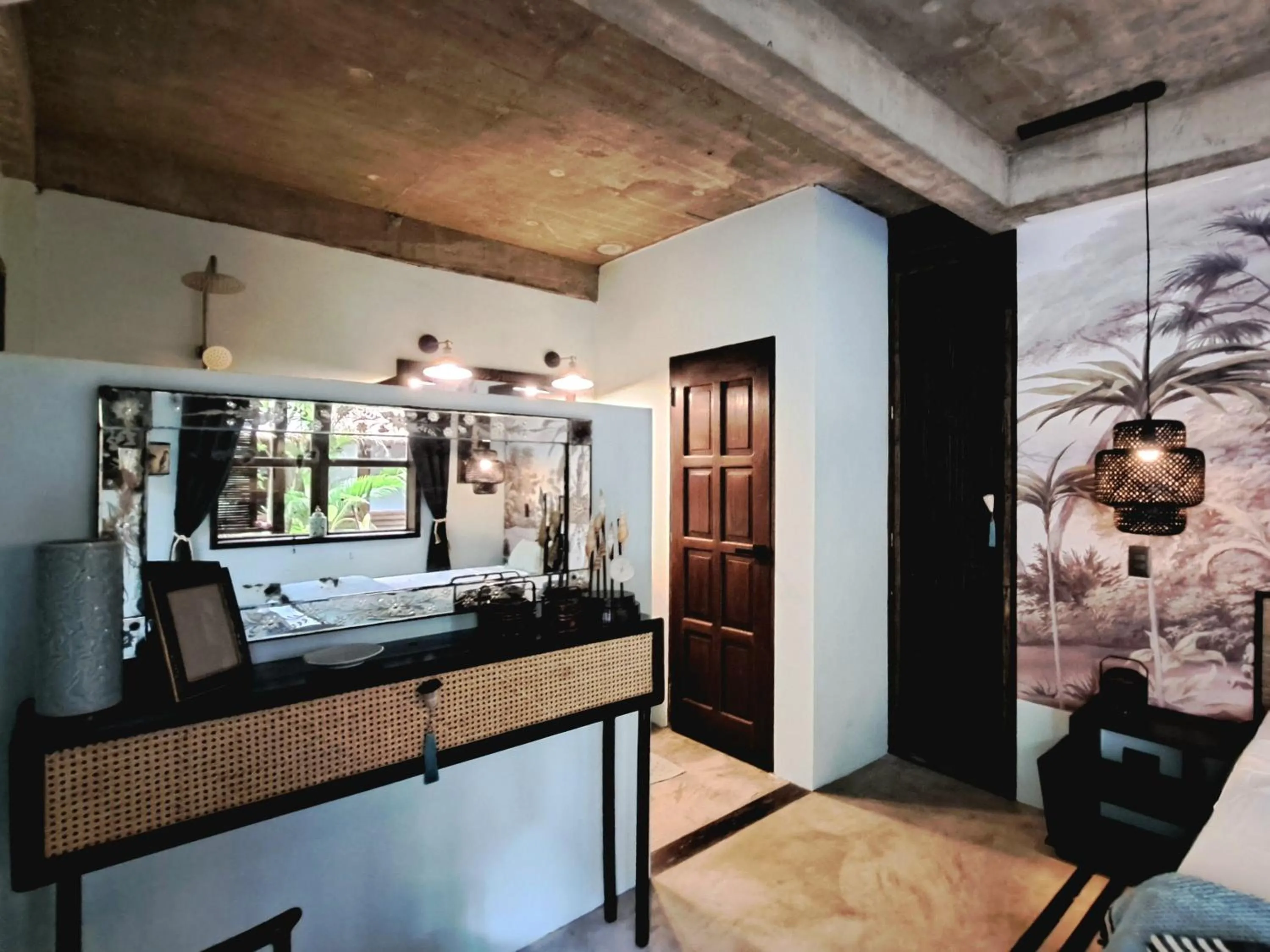 Bedroom, Bed in La Plage Hotel