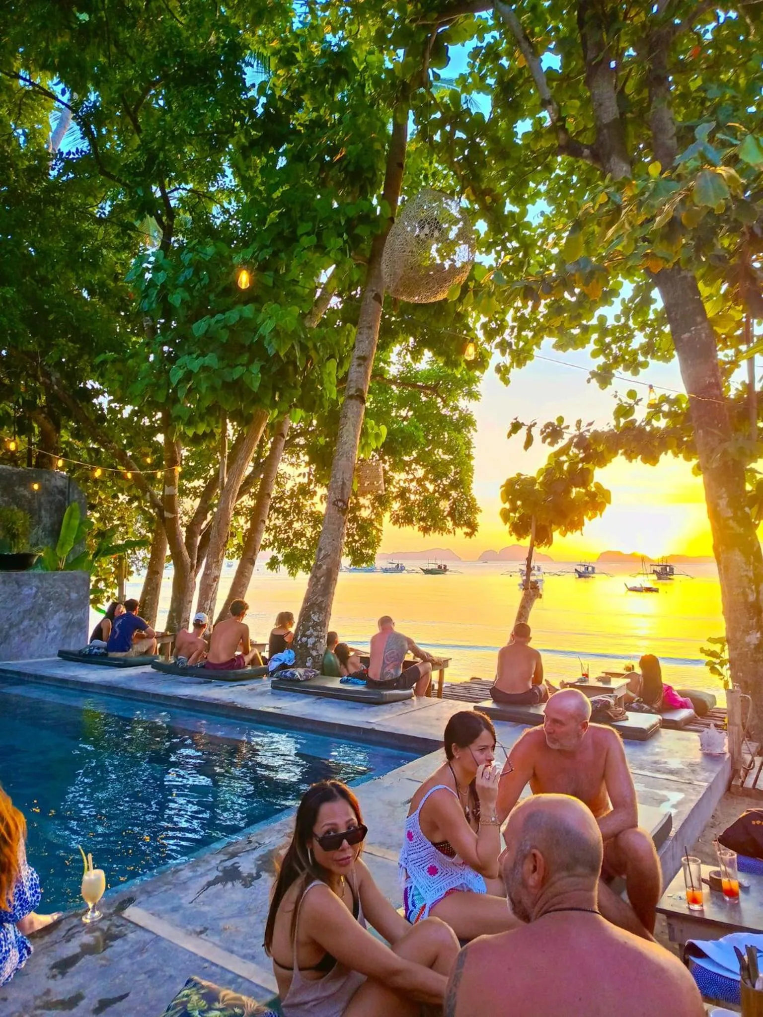 Restaurant/places to eat in La Plage Hotel