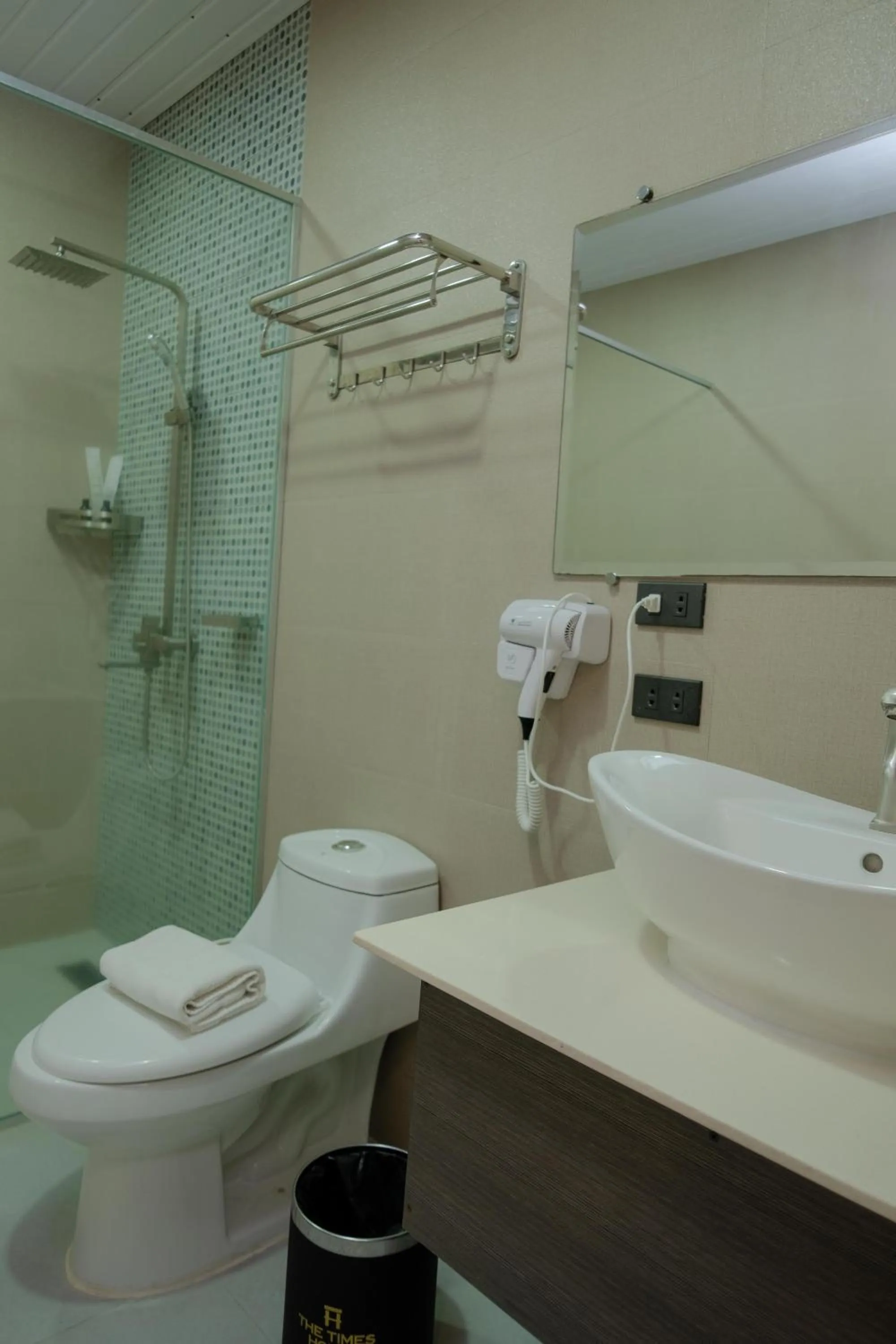 Shower in THE TIMES HOTEL