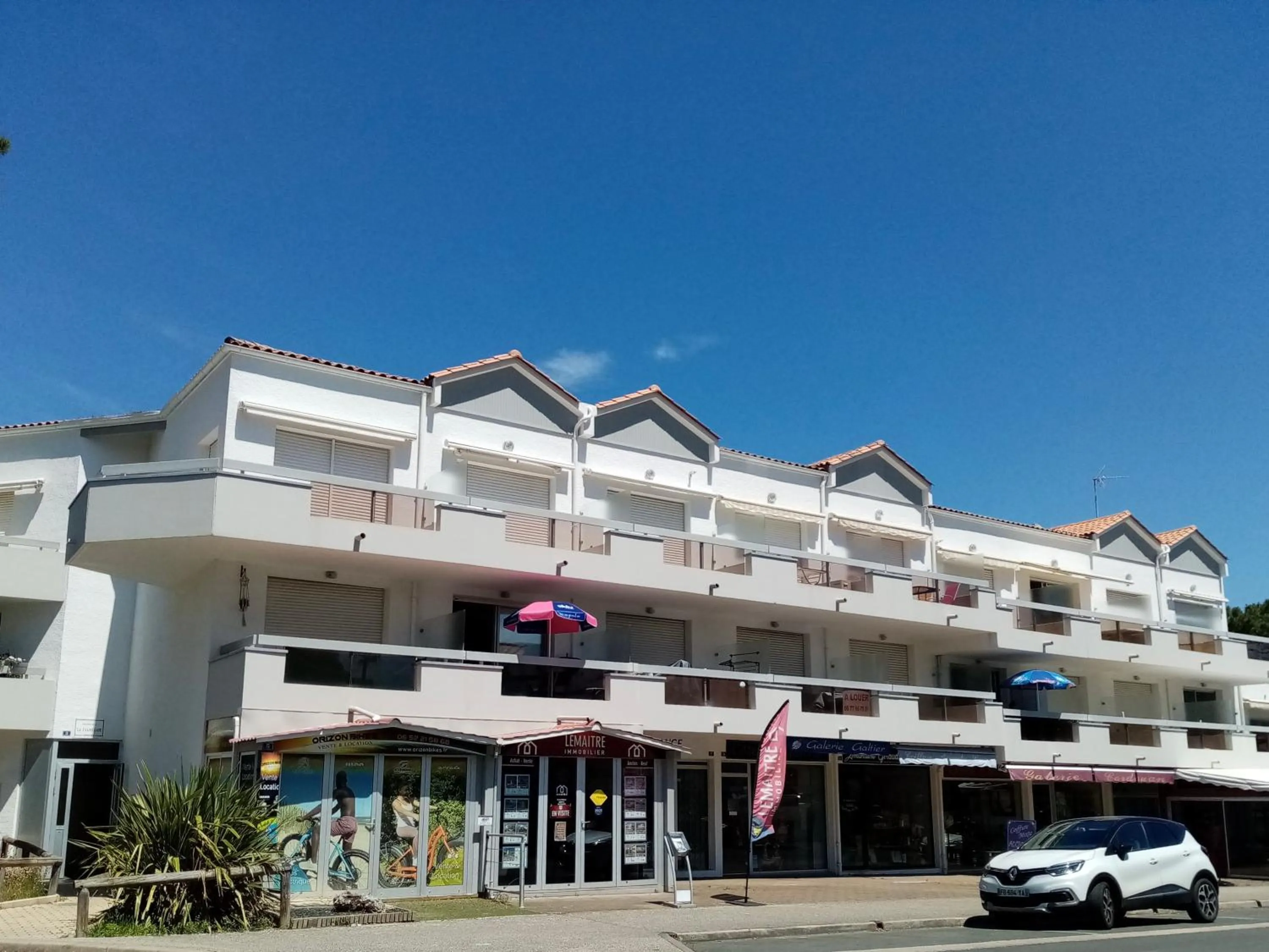 Property building in Charming appartment in the heart of La Palmyre