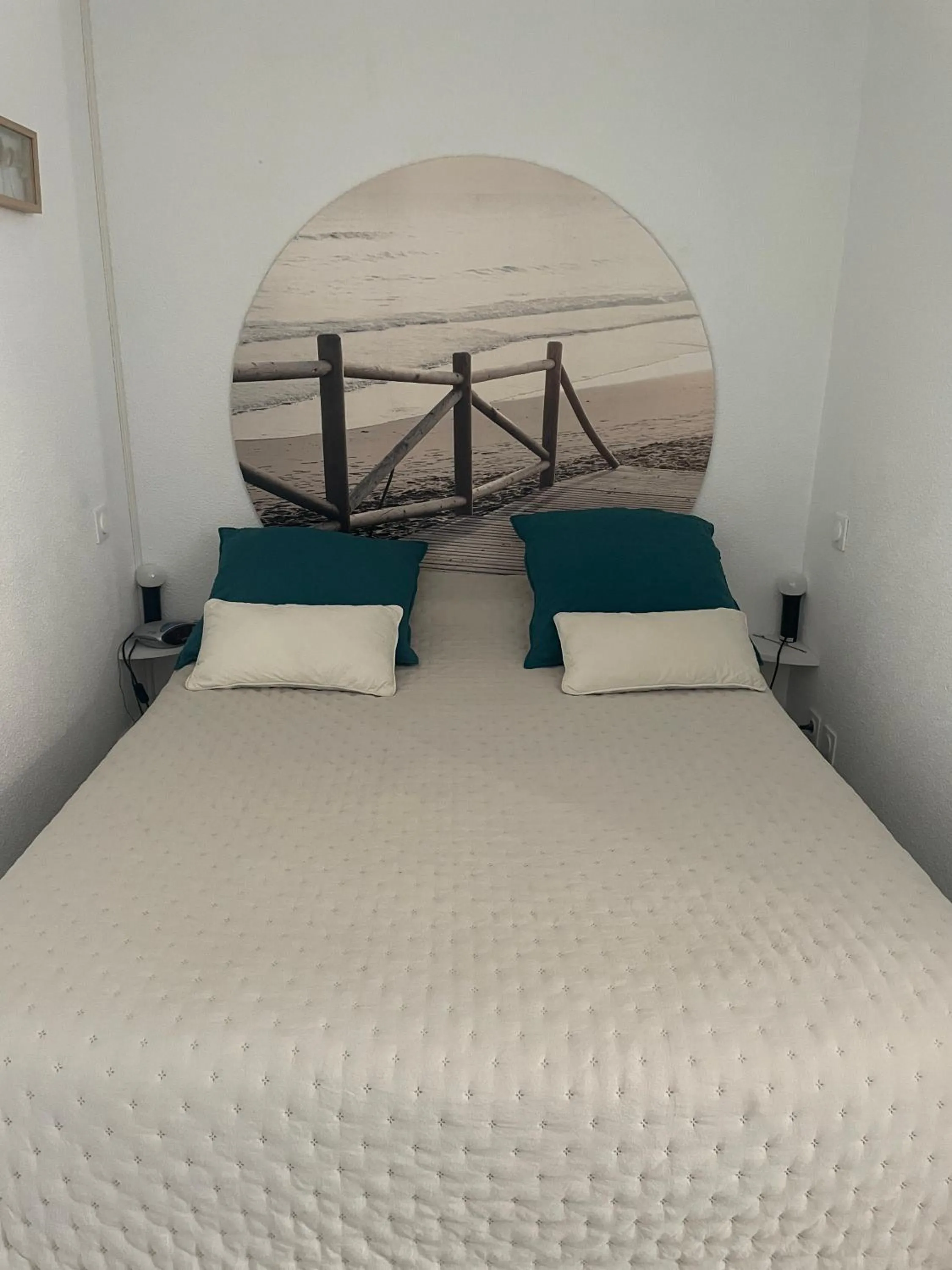 Bed in Charming appartment in the heart of La Palmyre