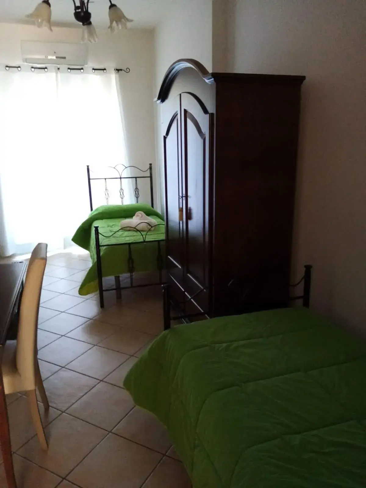 Twin Room with Private Bathroom - single occupancy in La Giara B&B Twin Room with Private Bathroom - single occupancy in La Giara B&B