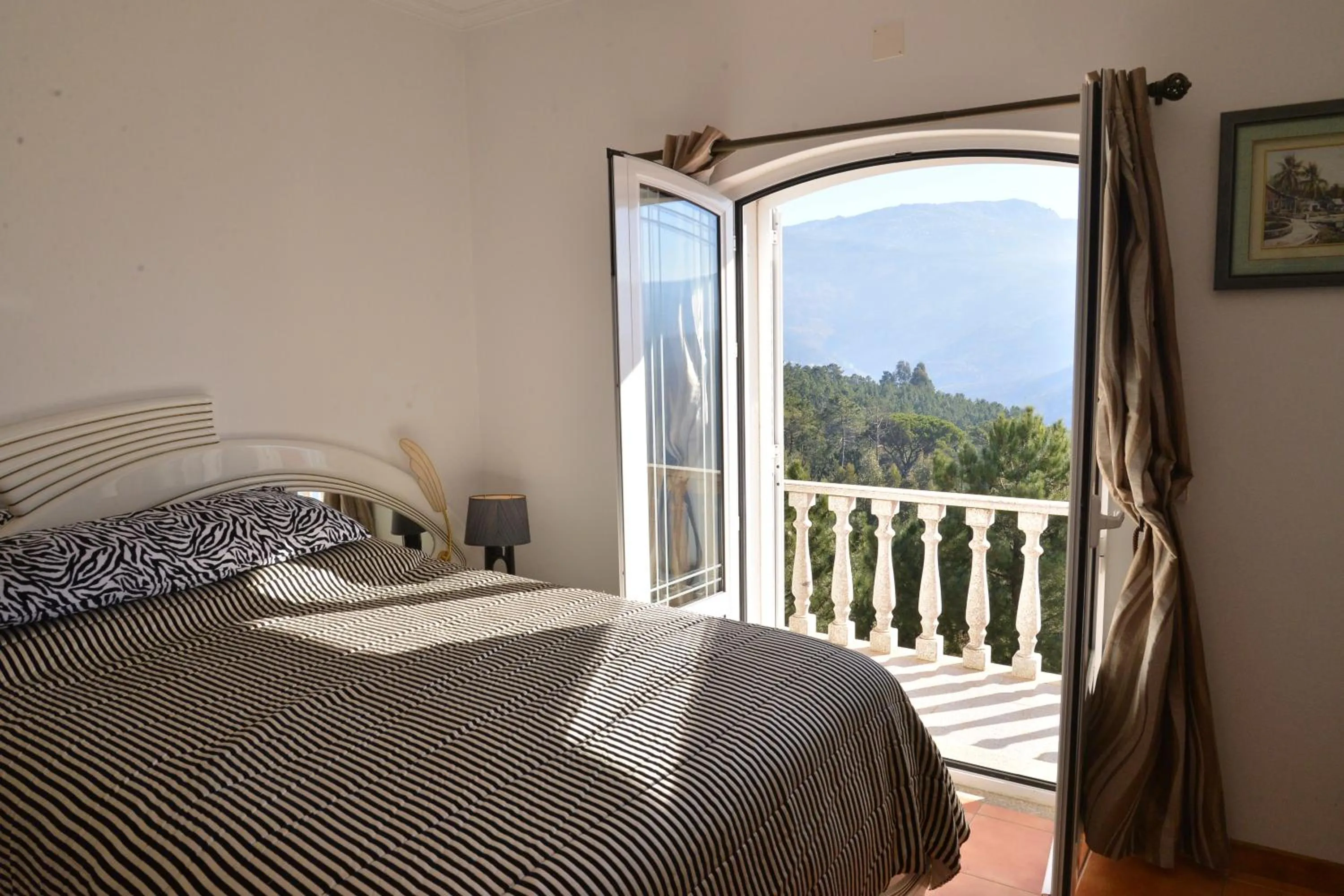 Shower, Bed in Casa Estrela de Alva