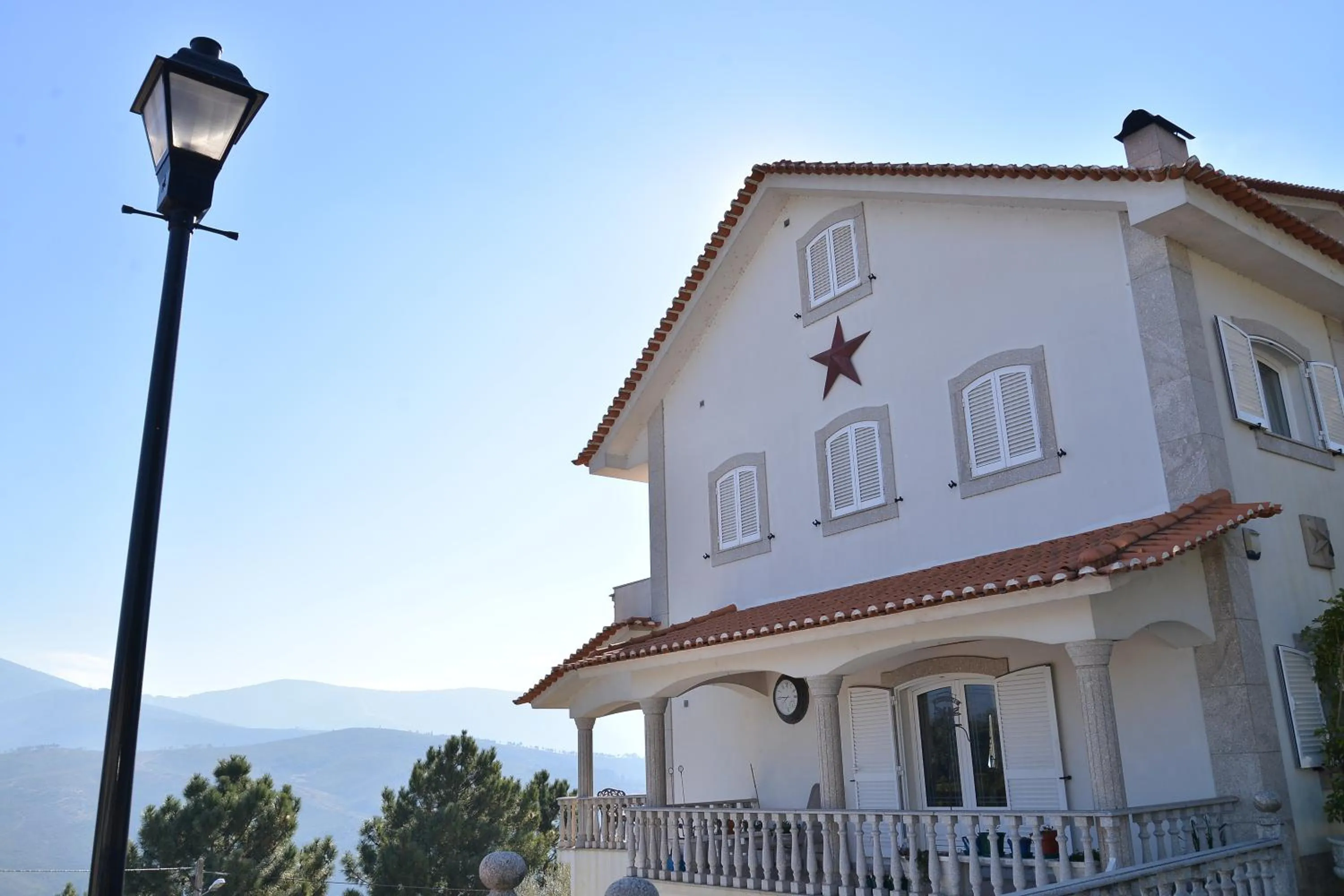Property building in Casa Estrela de Alva