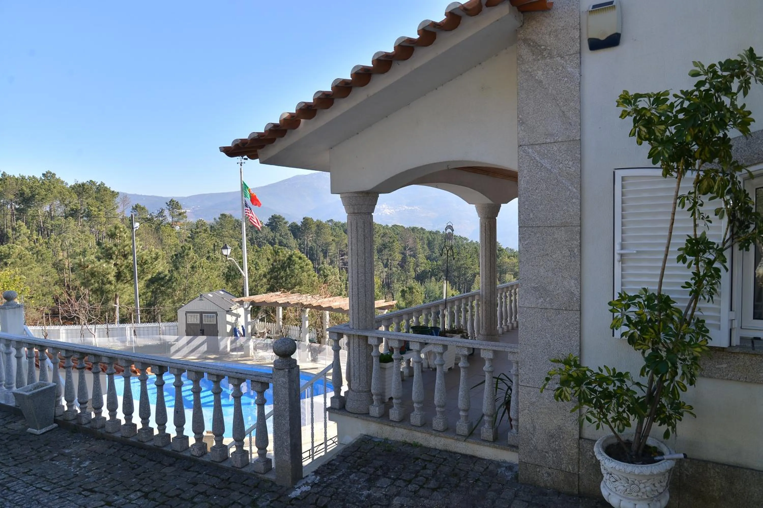 Property building in Casa Estrela de Alva