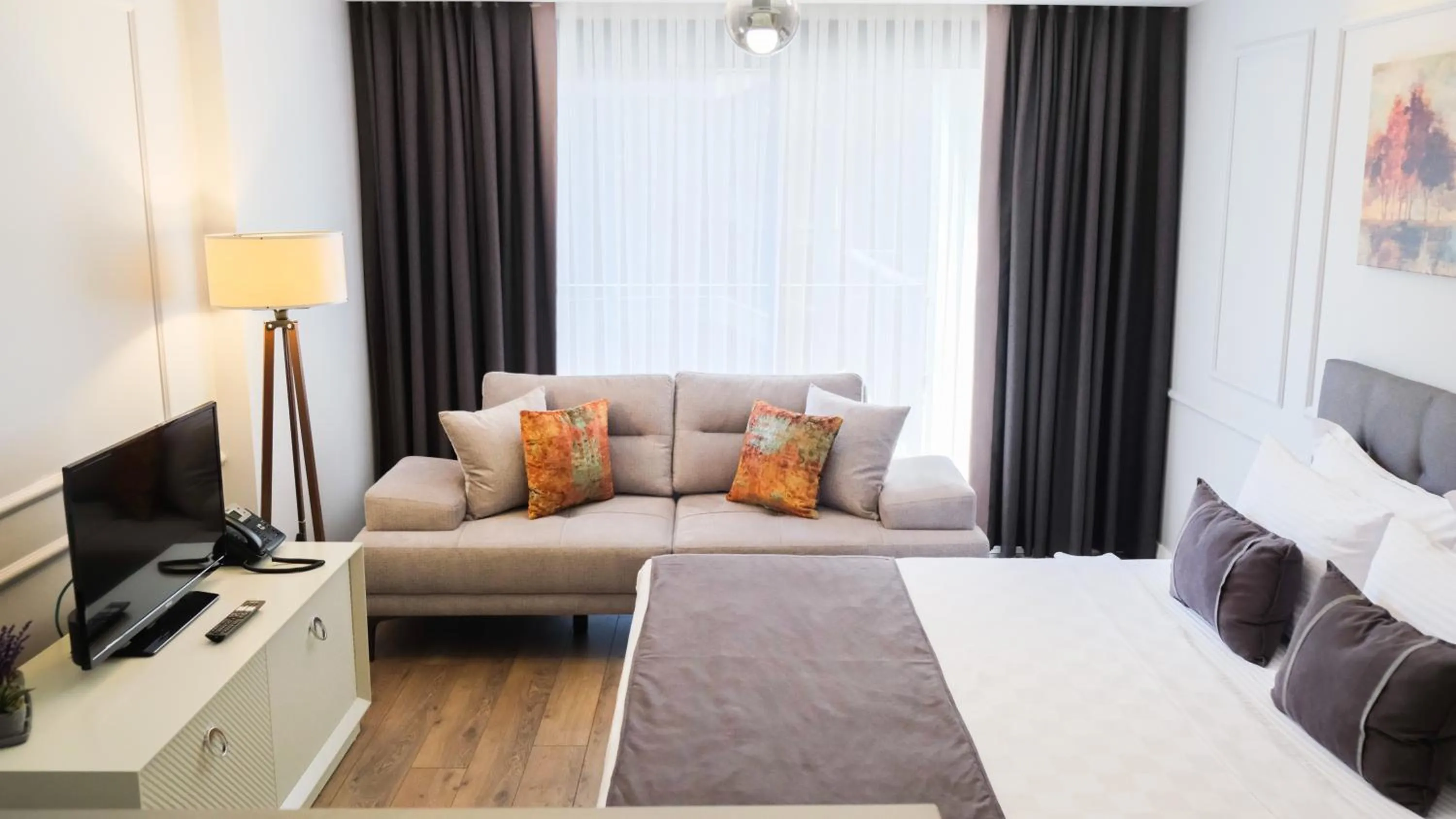 Communal lounge/ TV room in MYWAY DELUXE Alsancak