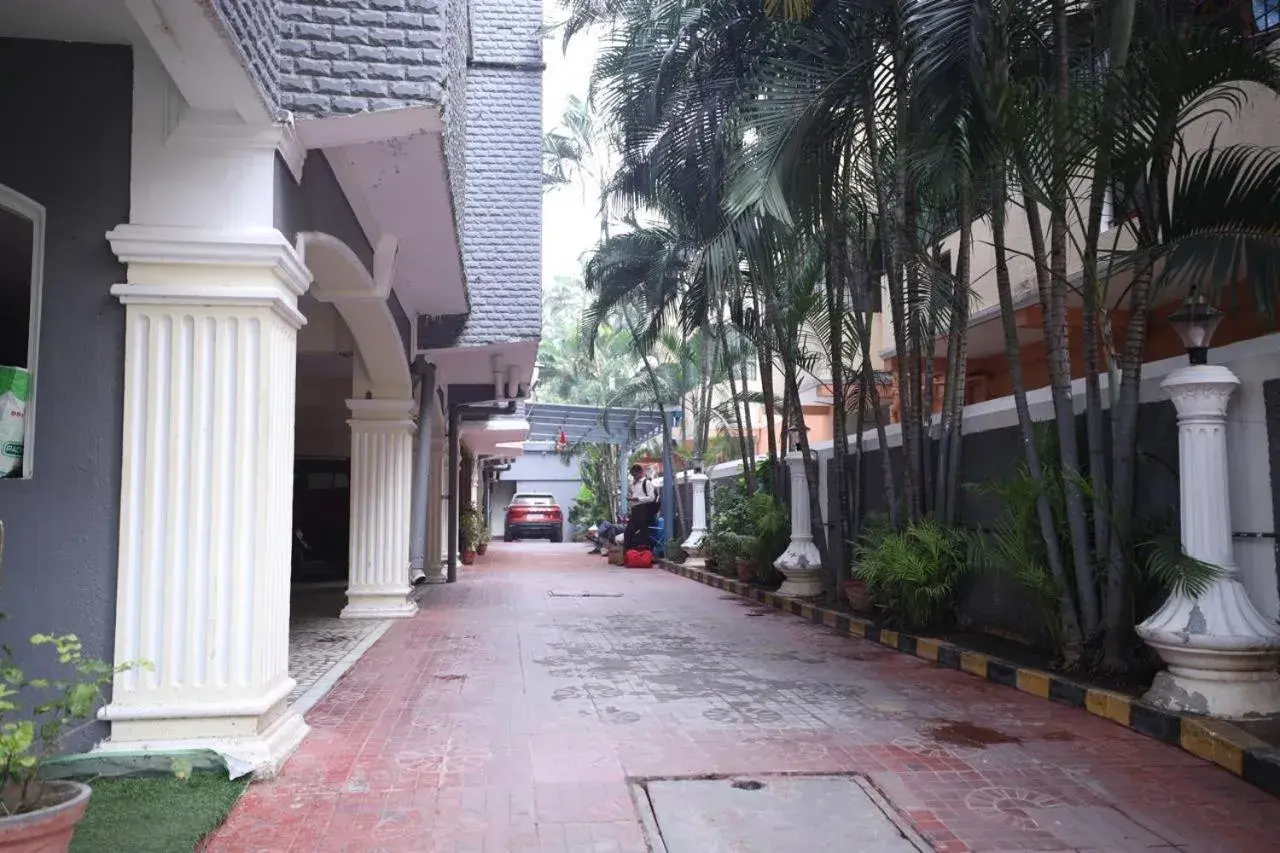 Facade/entrance in AR Residency T-Nagar Facade/entrance in AR Residency T-Nagar