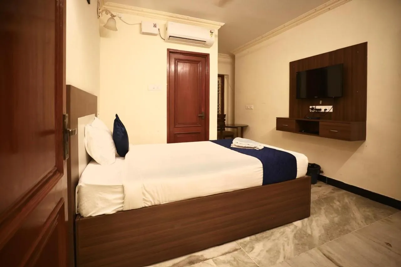 Photo of the whole room, Bed in AR Residency T-Nagar