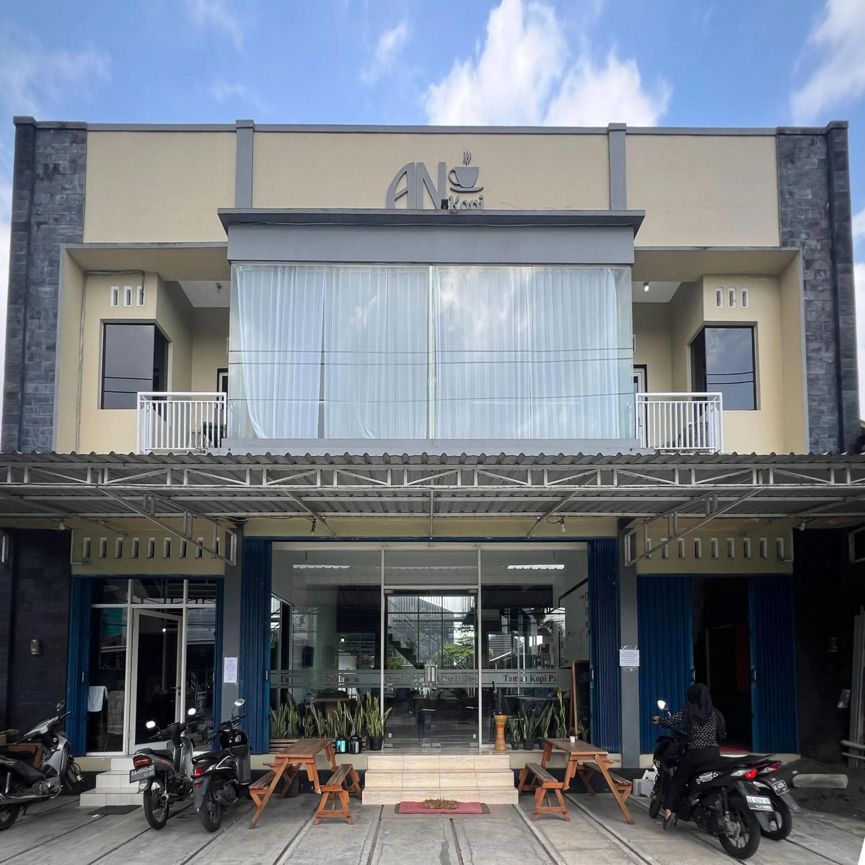 Facade/entrance in AN Homestay Syariah Mitra RedDoorz Wonosobo