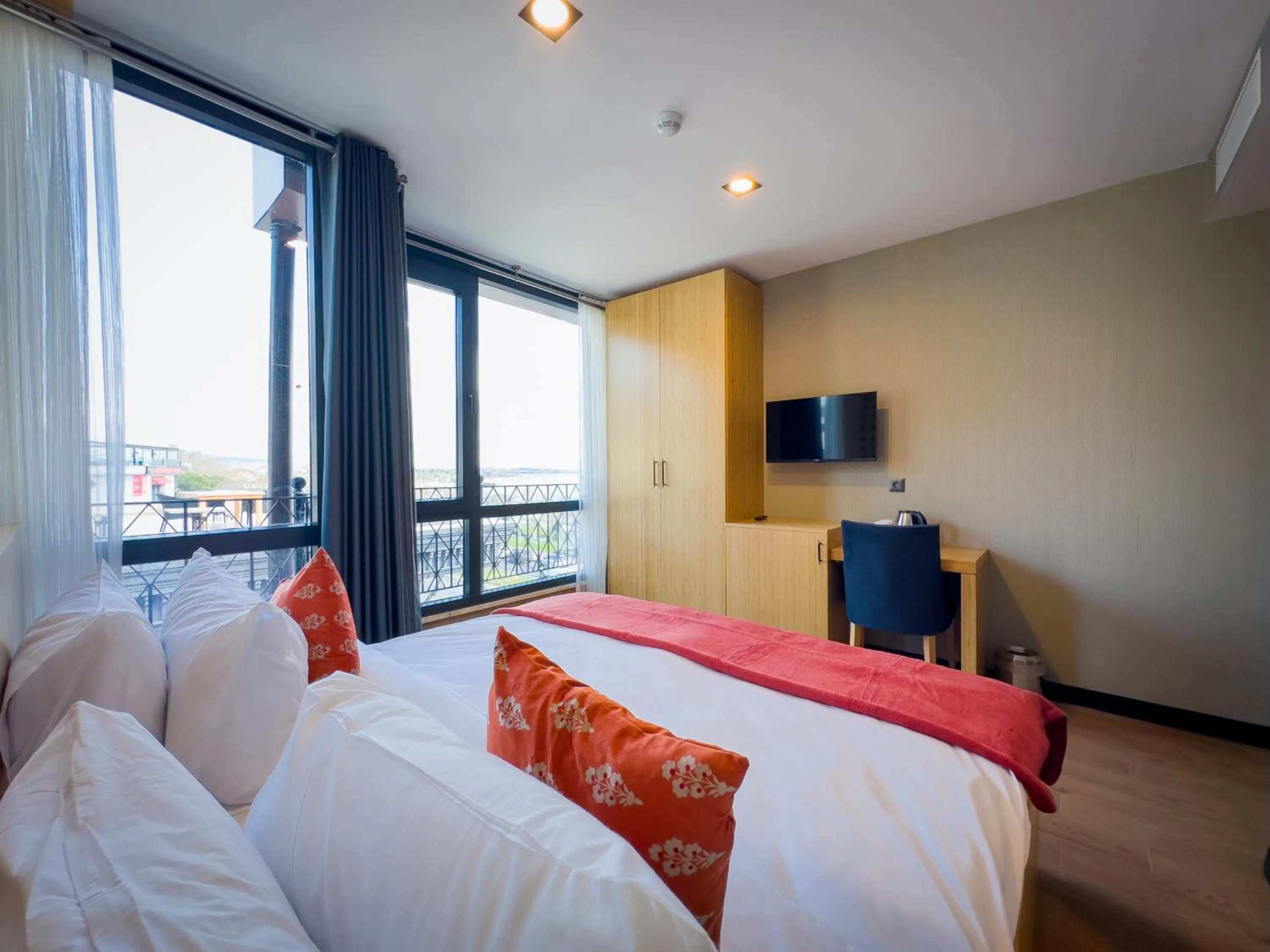 View (from property/room), Bed in Mihman Hotel