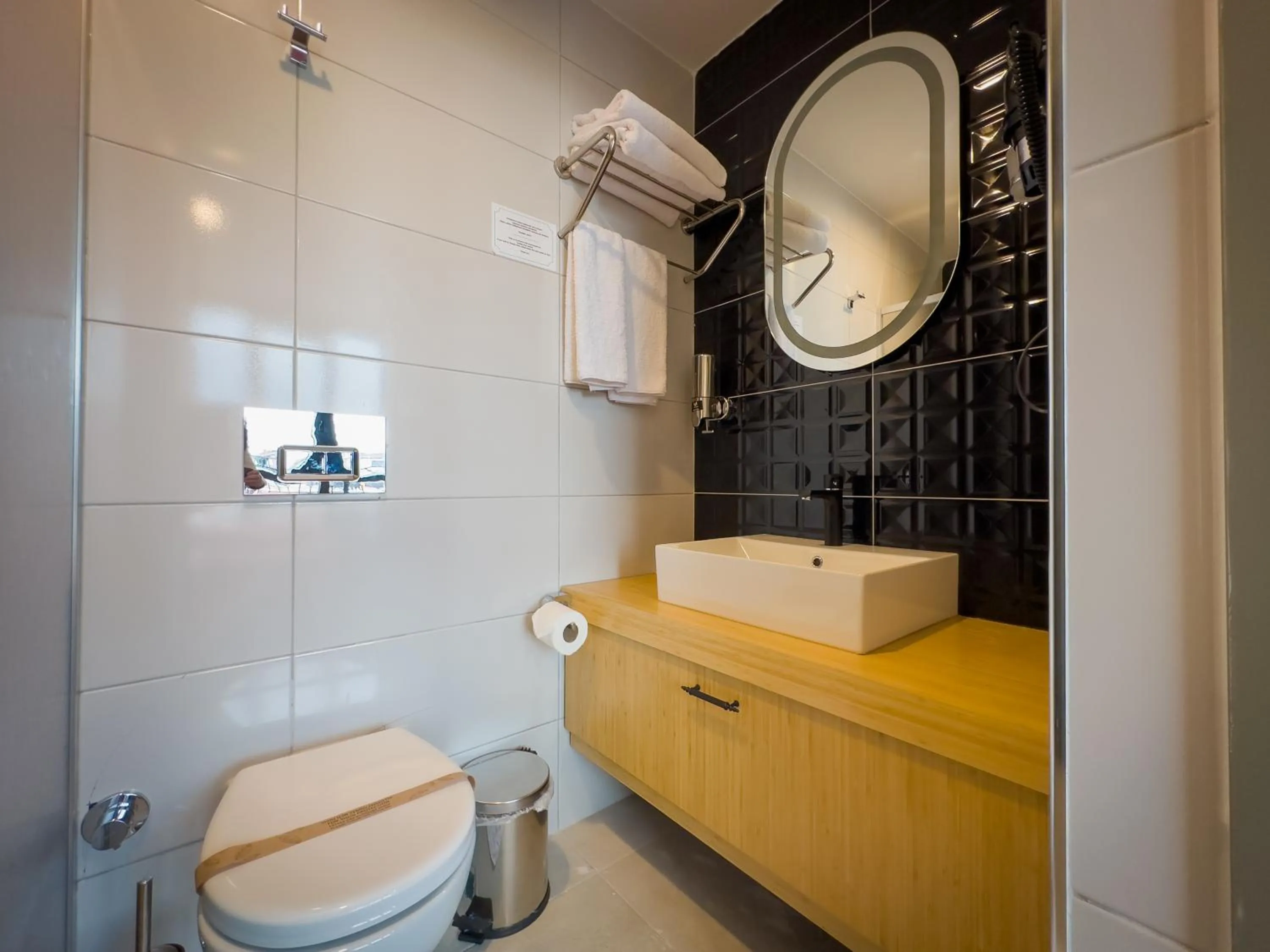 Bathroom in Mihman Hotel