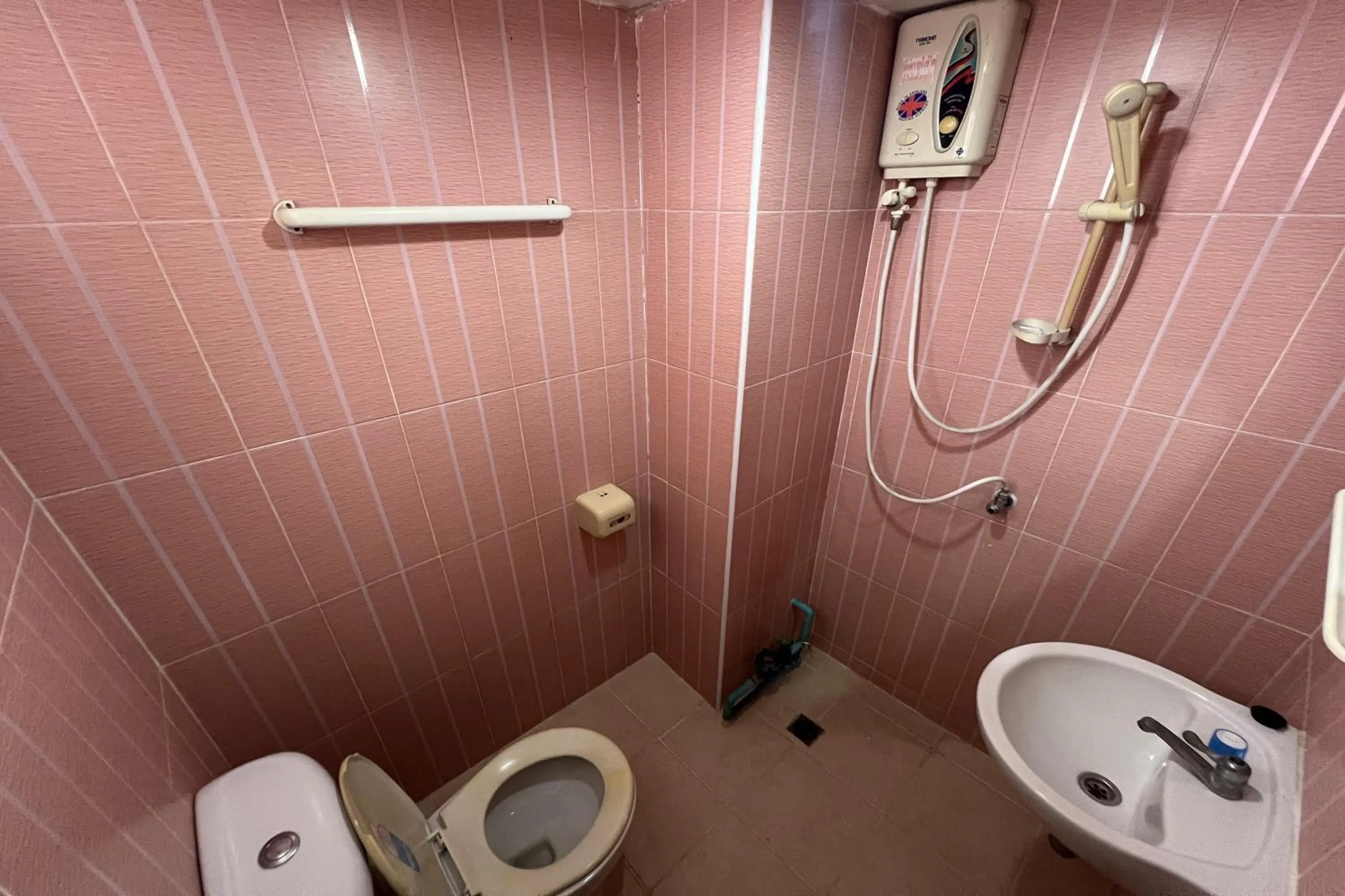 Bathroom in Phongsathon Mansion