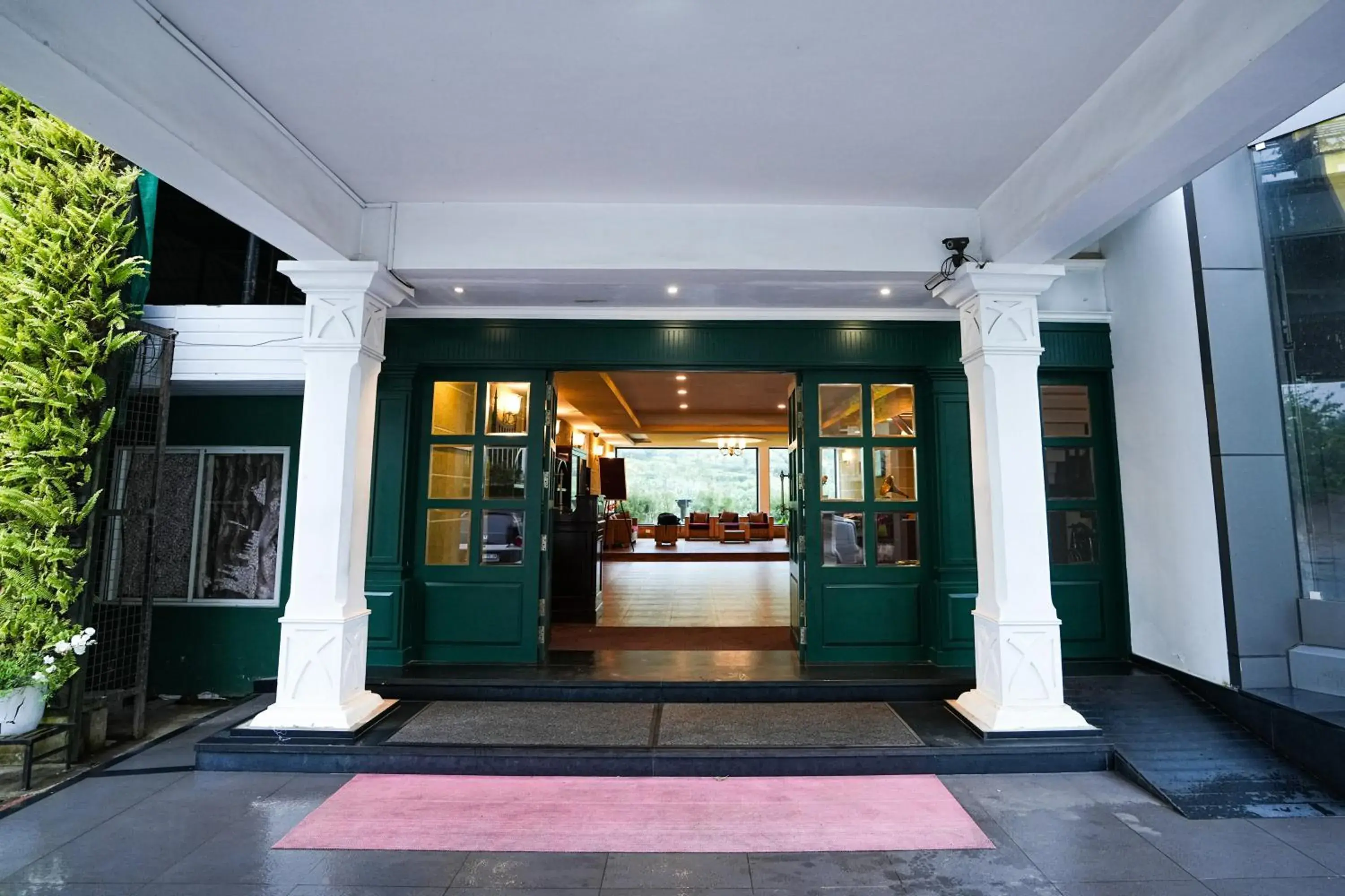 Facade/entrance in Hotel C7 Munnar Facade/entrance in Hotel C7 Munnar