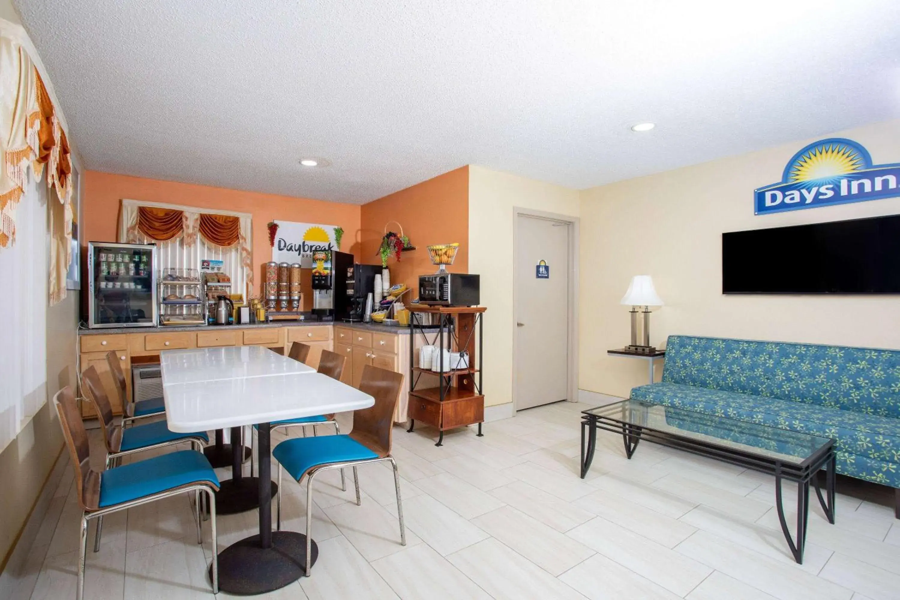 Restaurant/places to eat in Days Inn by Wyndham Chipley Restaurant/places to eat in Days Inn by Wyndham Chipley