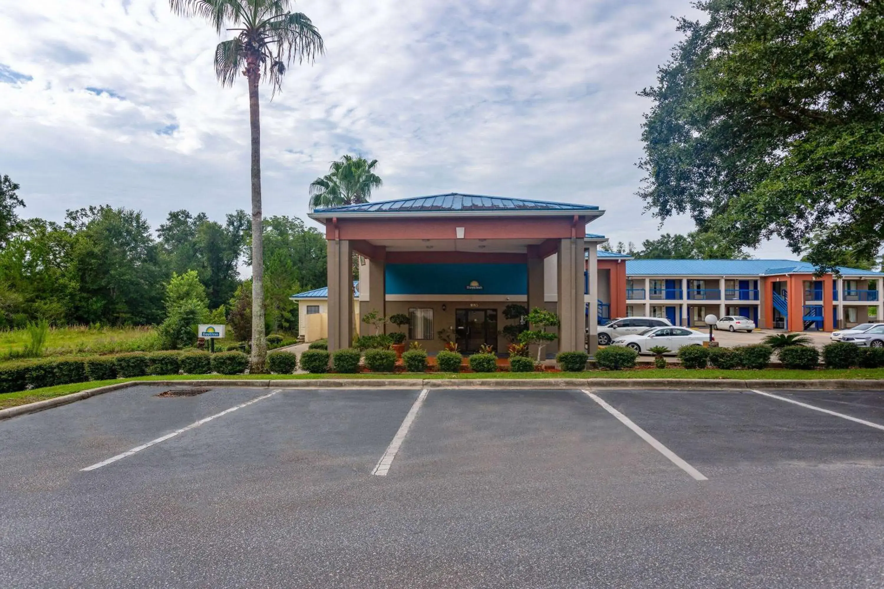 Property building in Days Inn by Wyndham Chipley Property building in Days Inn by Wyndham Chipley