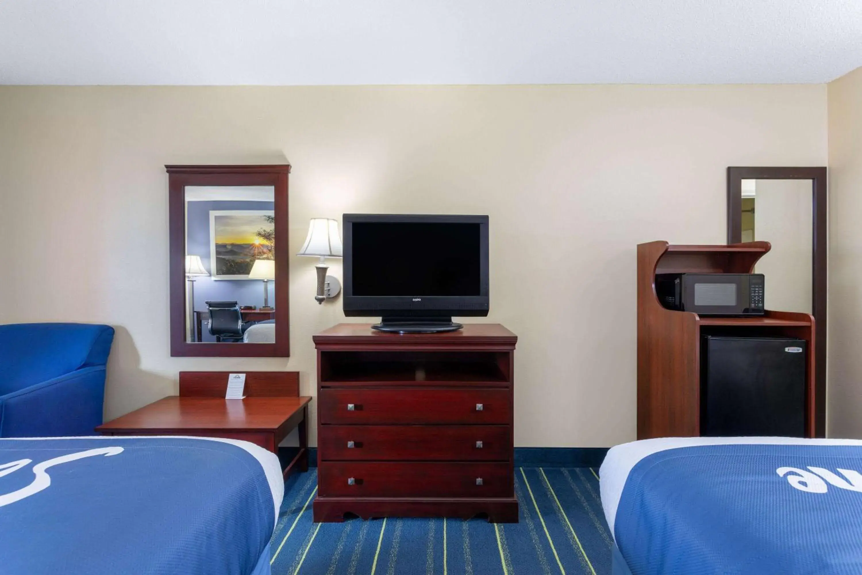 Photo of the whole room, Bed in Days Inn by Wyndham Chipley Photo of the whole room, Bed in Days Inn by Wyndham Chipley