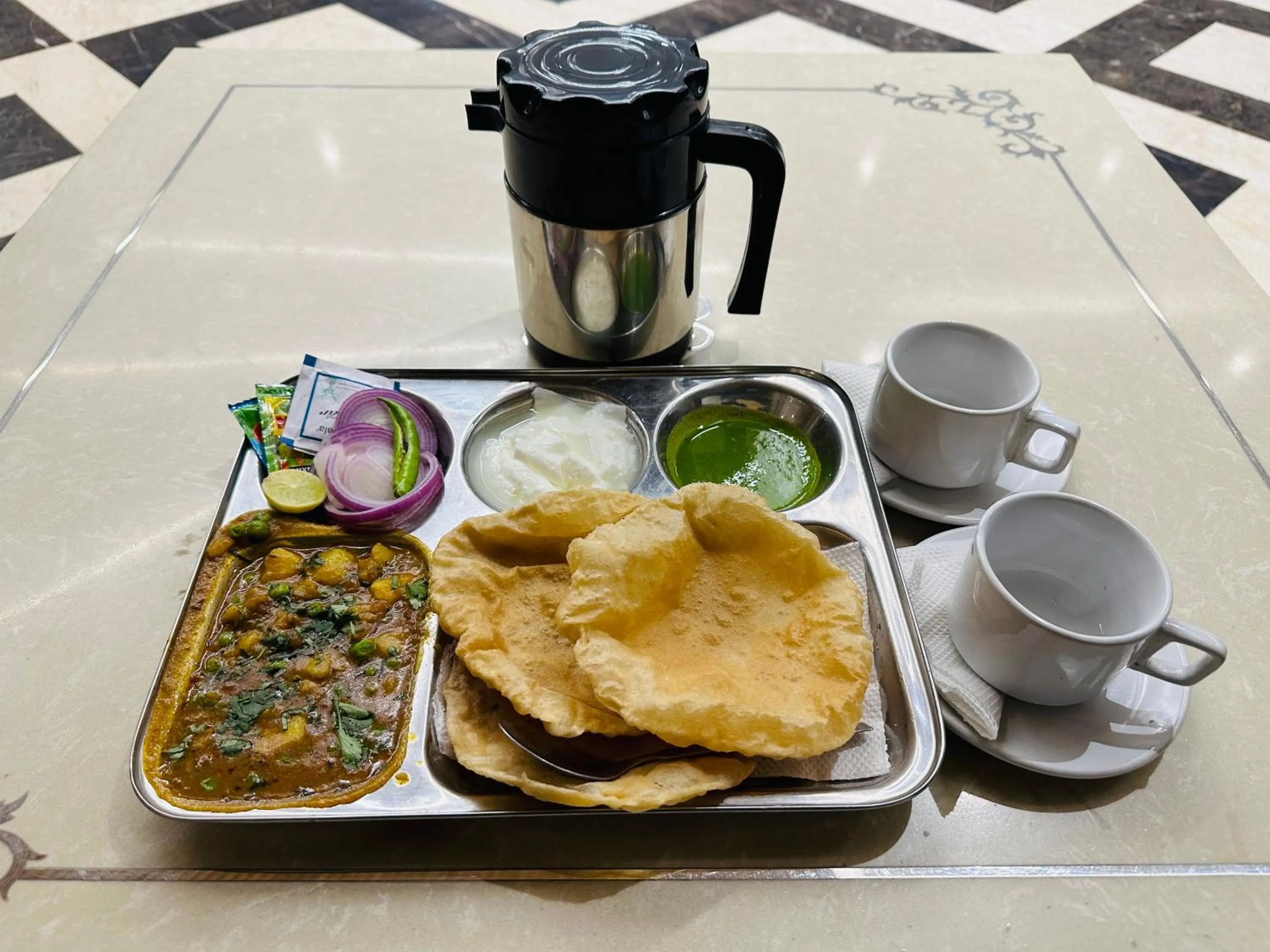 Breakfast in Hotel Chowdhry-New Delhi Railway Station-2 minutes walk