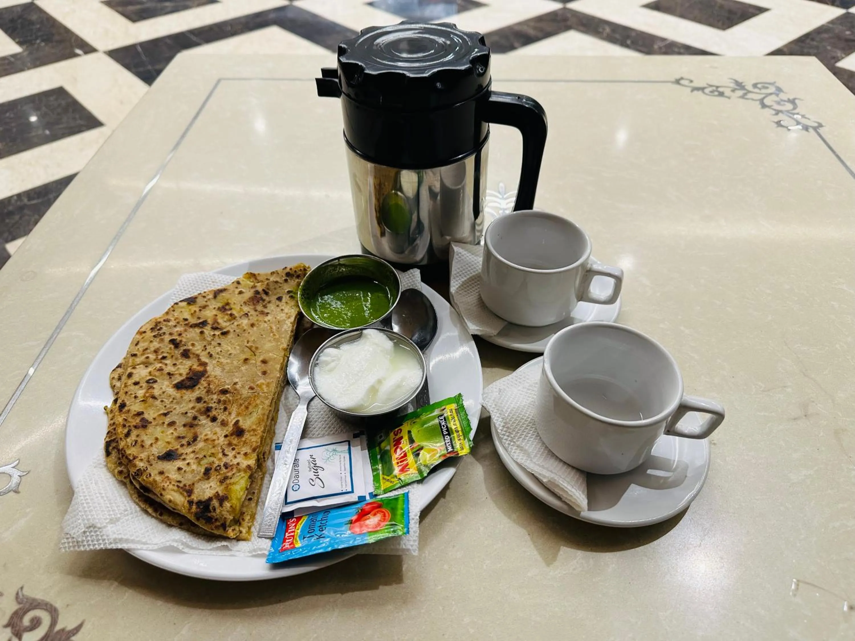 Breakfast in Hotel Chowdhry-New Delhi Railway Station-2 minutes walk