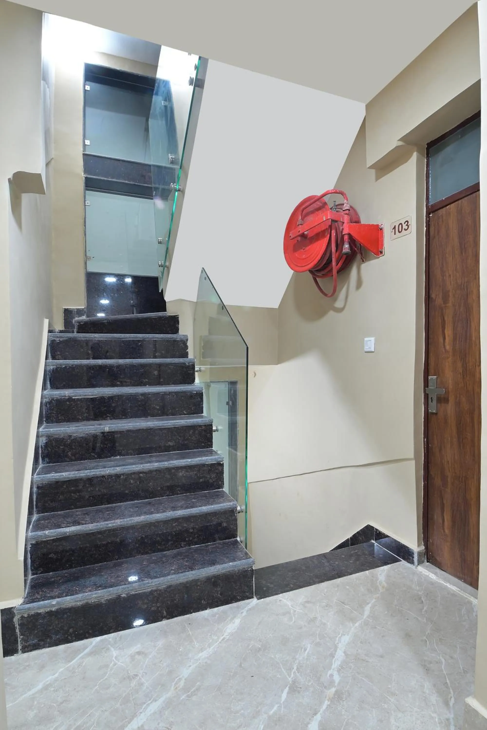 Lobby or reception in Hotel Chowdhry-New Delhi Railway Station-2 minutes walk