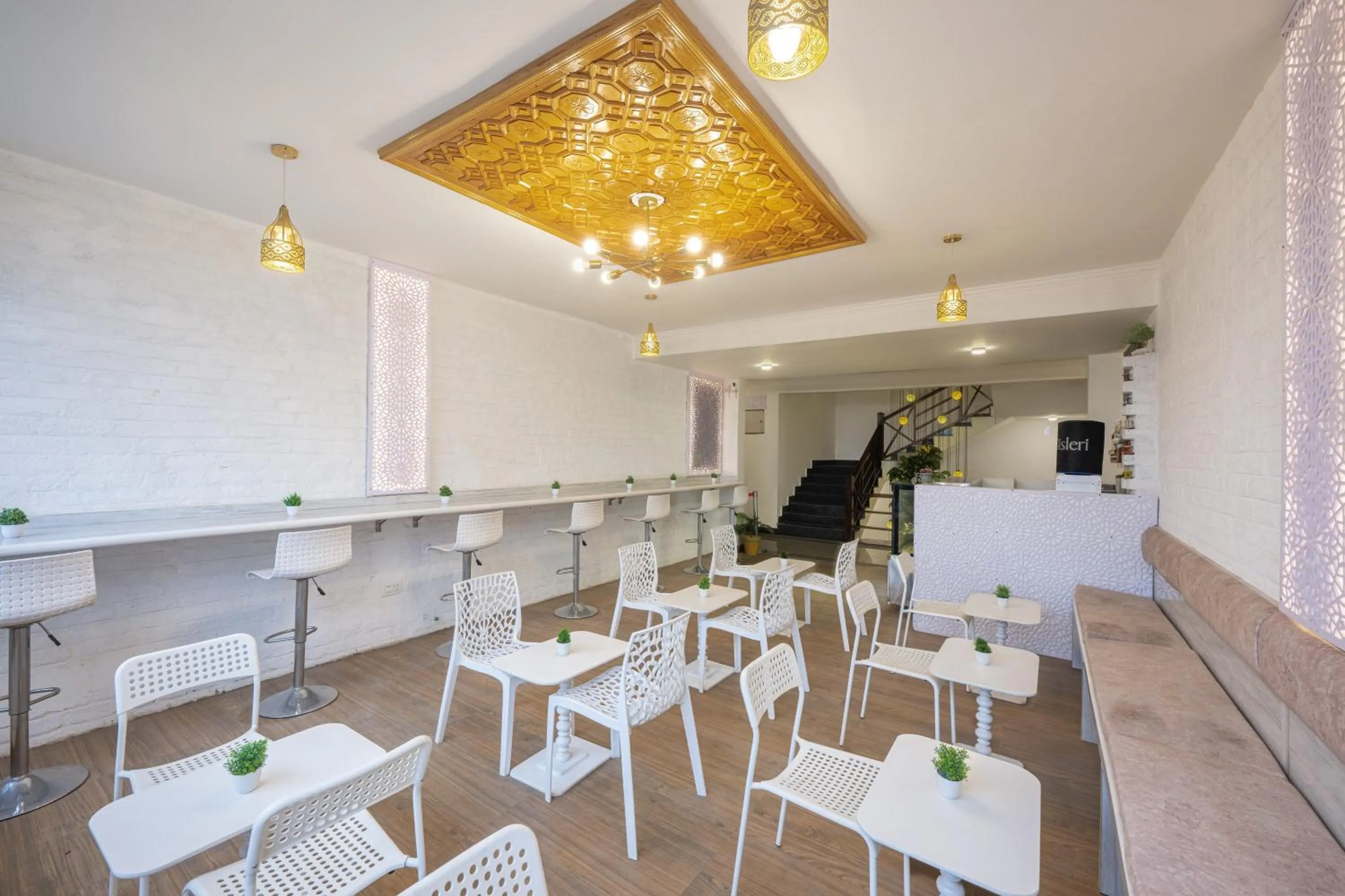 Coffee/tea facilities in Echor Kashmir Holidays Resort Srinagar