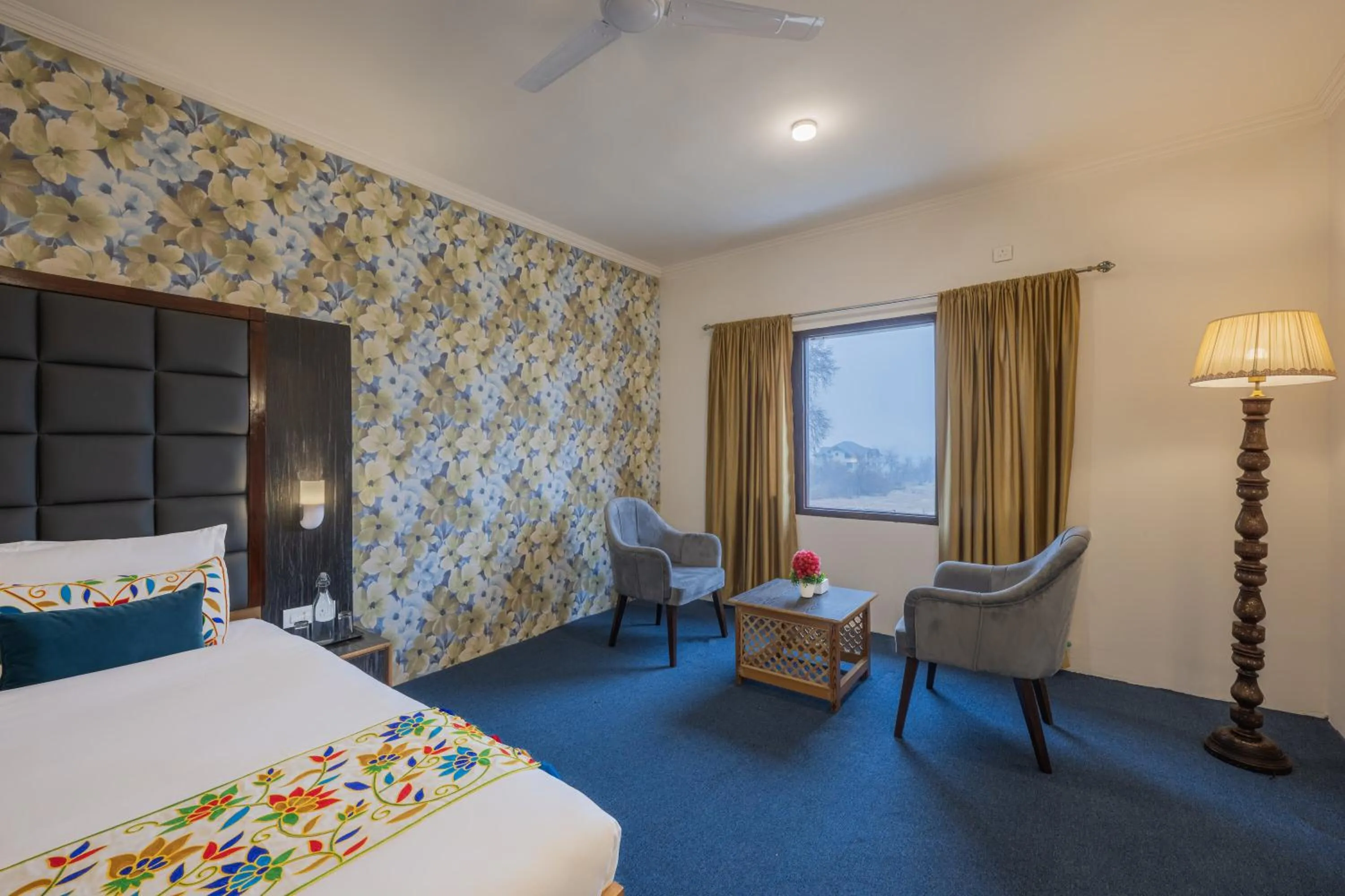 Bed in Echor Kashmir Holidays Resort Srinagar