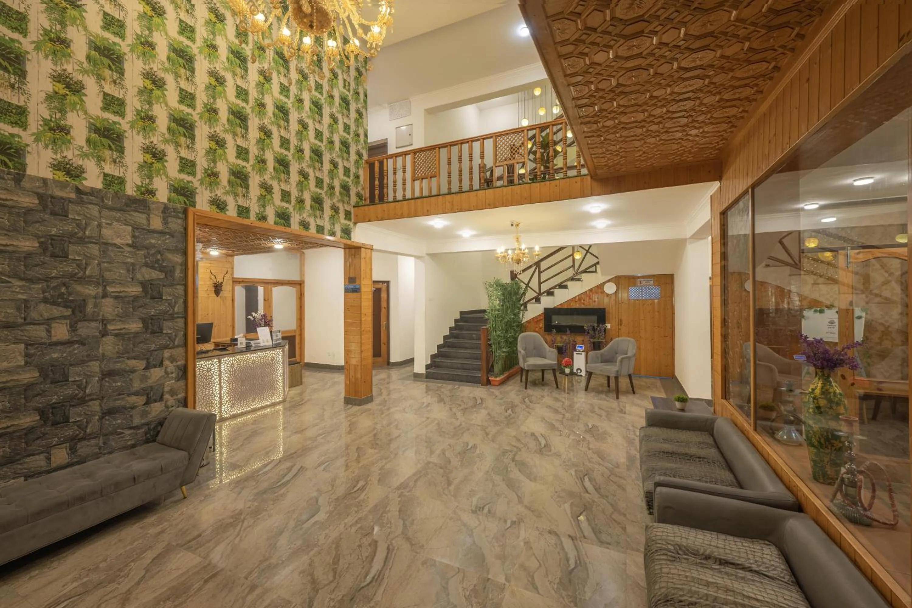 Lobby or reception in Echor Kashmir Holidays Resort Srinagar