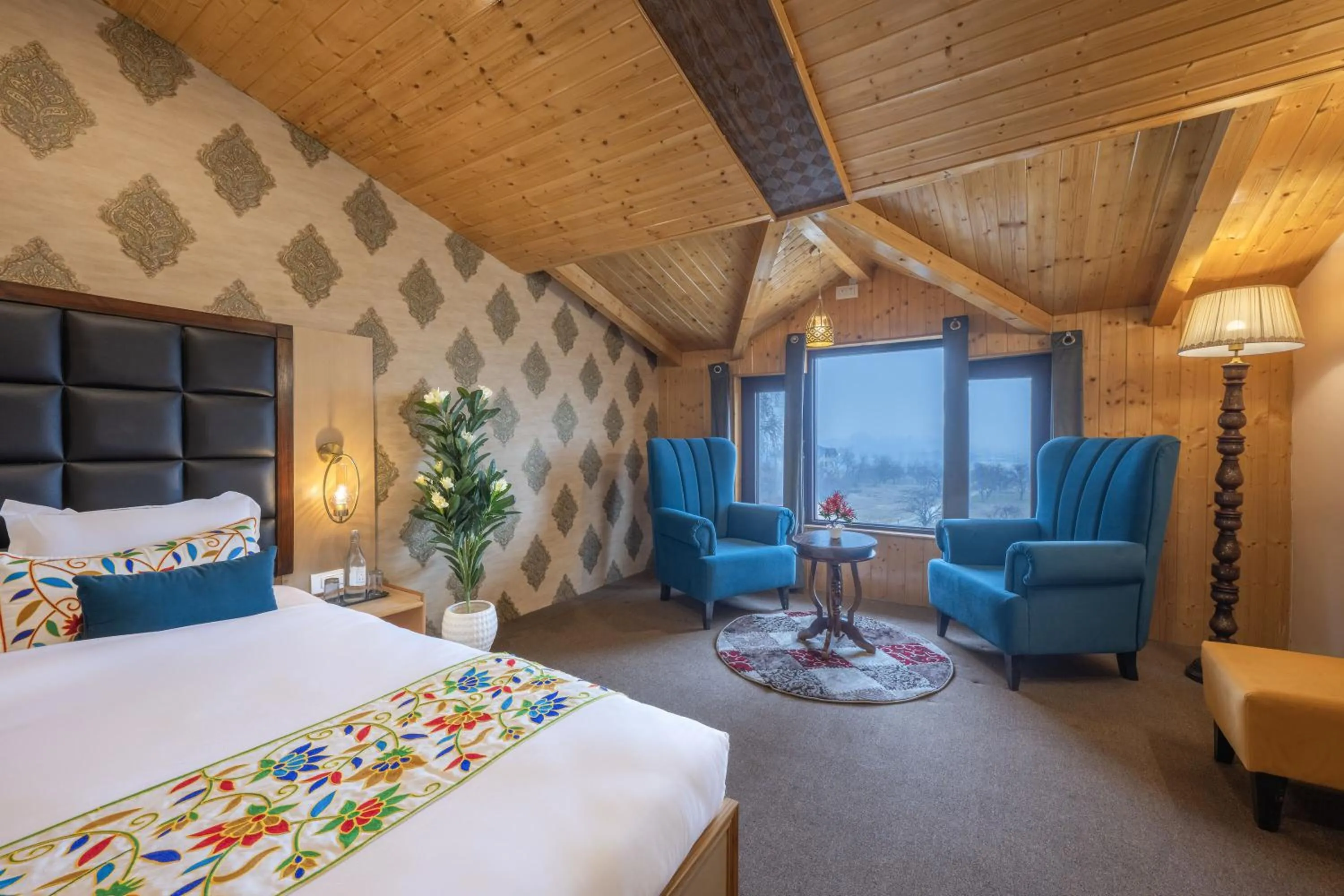 Bed in Echor Kashmir Holidays Resort Srinagar