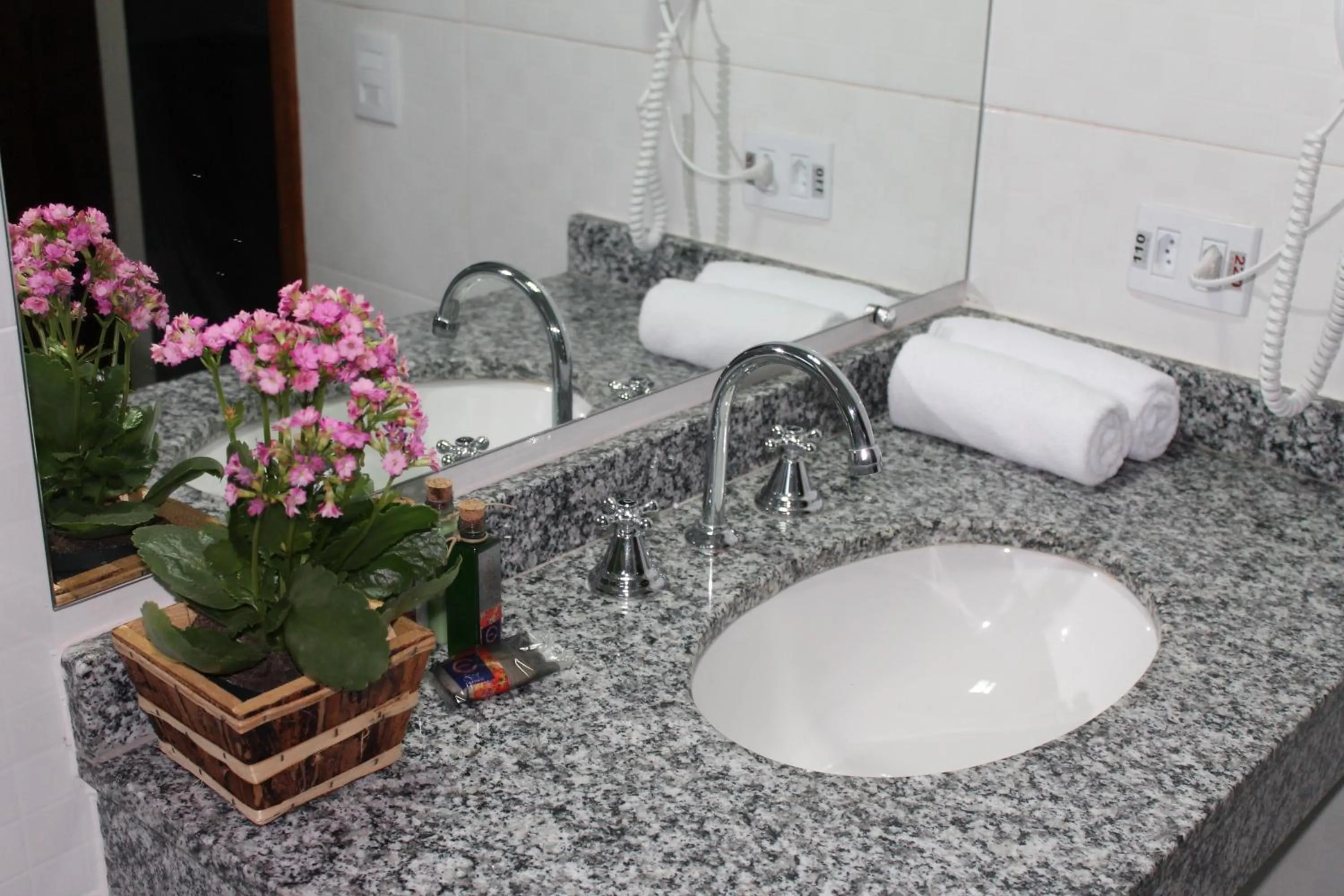 Bathroom in Hotel Fazenda Pirâmides