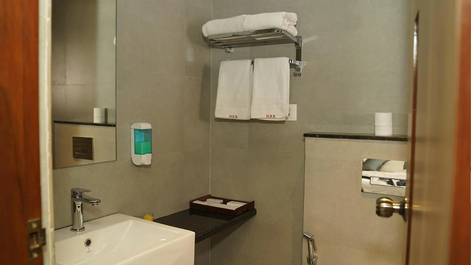 Bathroom in Hotel Devdeep Porvorim