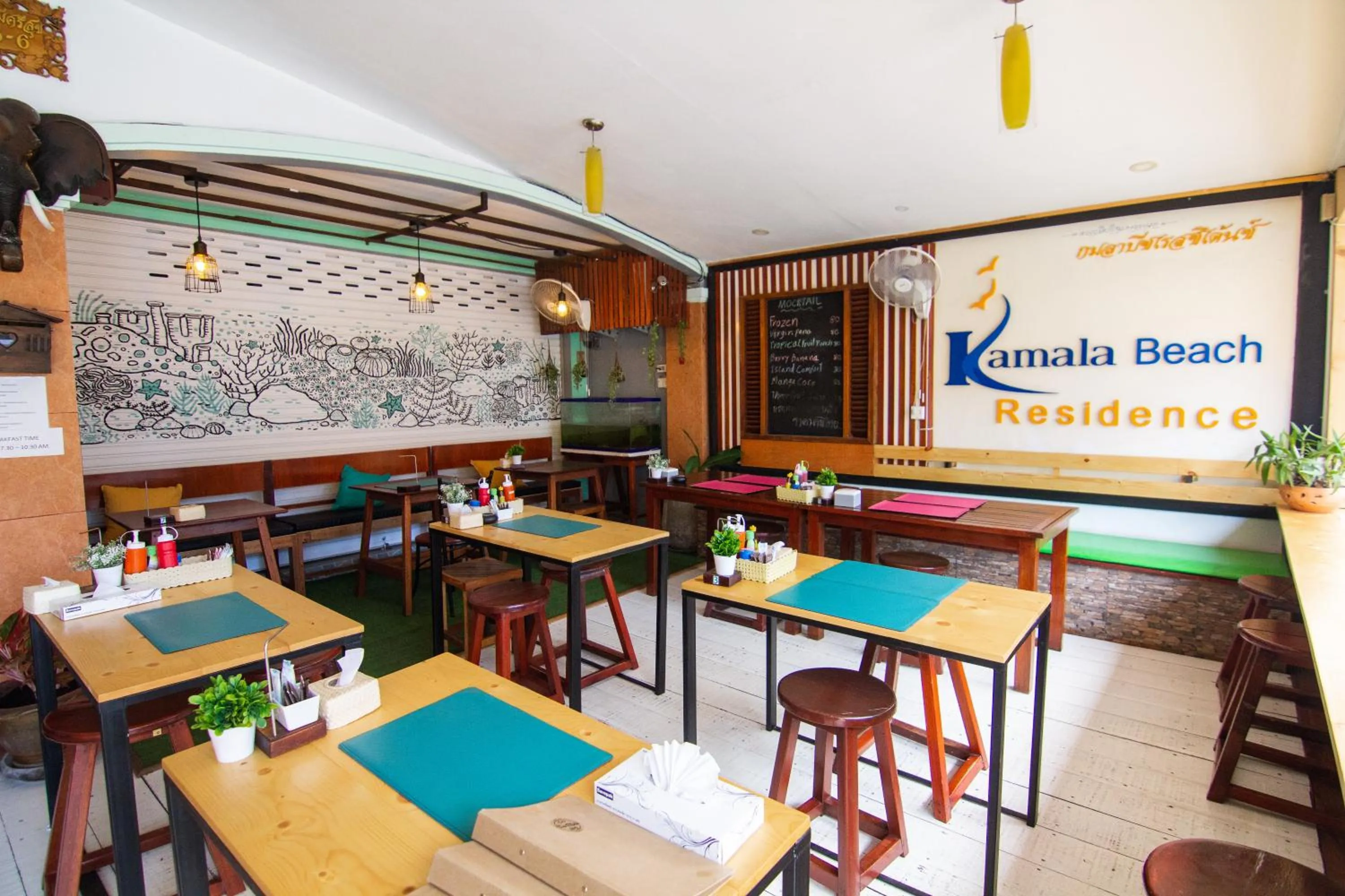 Food and drinks in Kamala Beach Residence