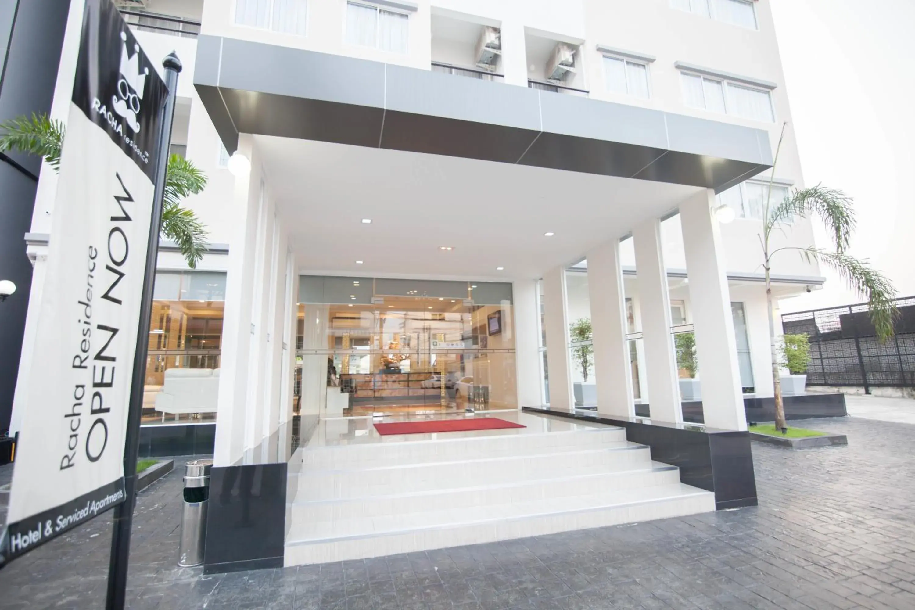 Facade/entrance in Racha Residence Facade/entrance in Racha Residence