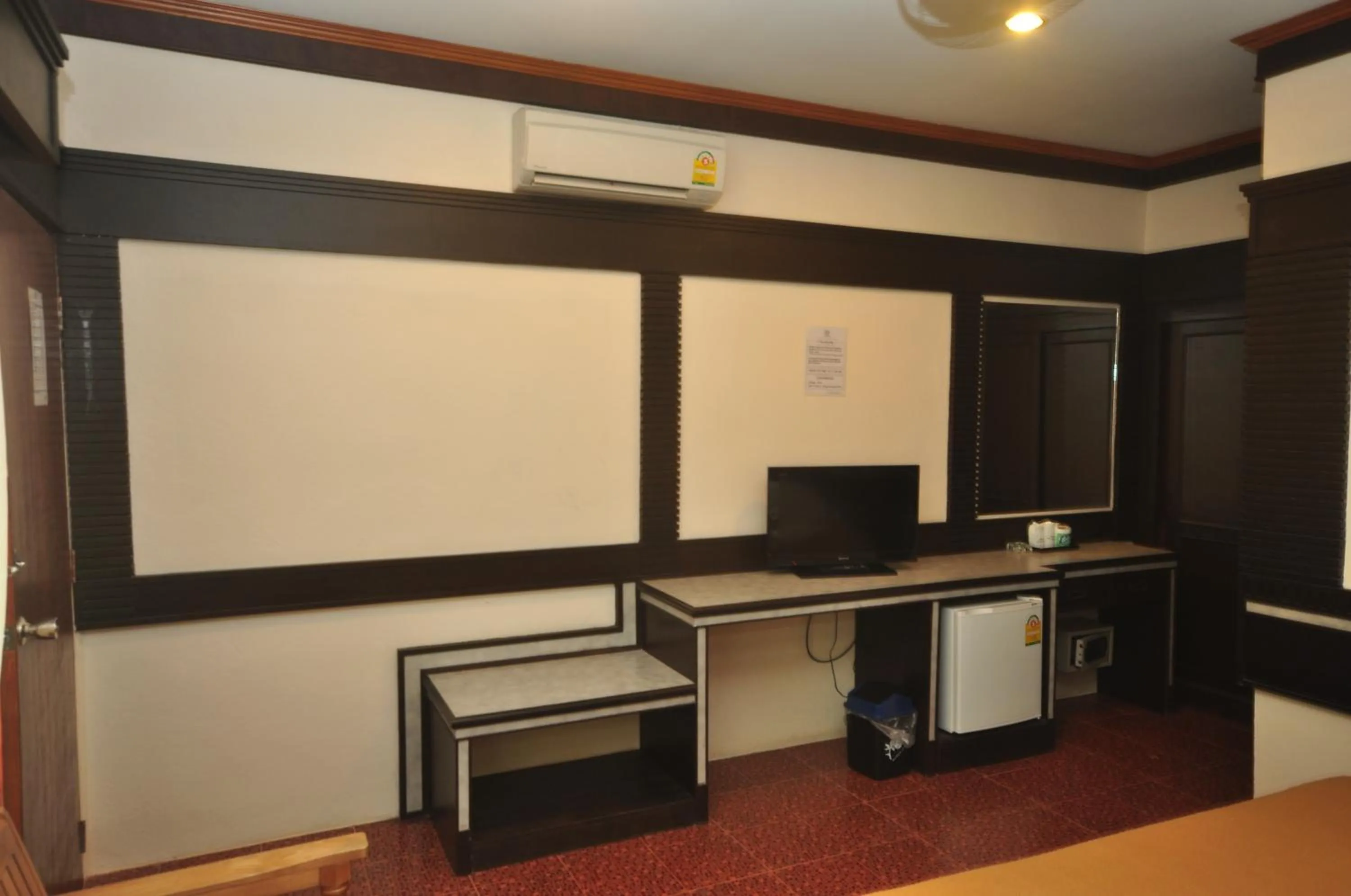 TV and multimedia in Phi Phi Rimlay Resort