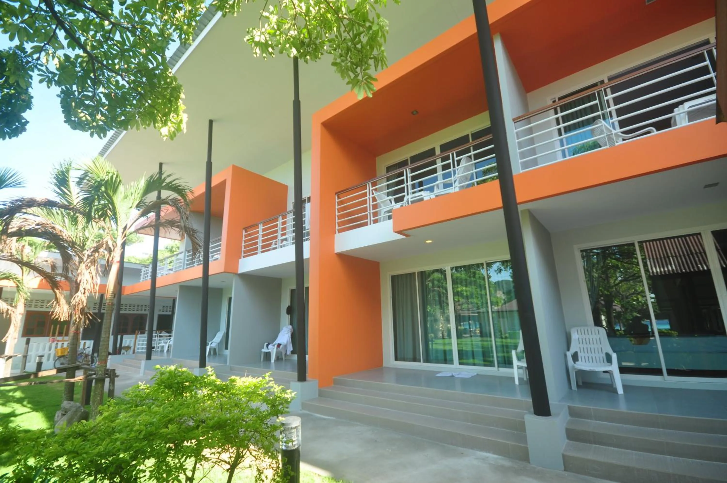 Facade/entrance in Phi Phi Rimlay Resort