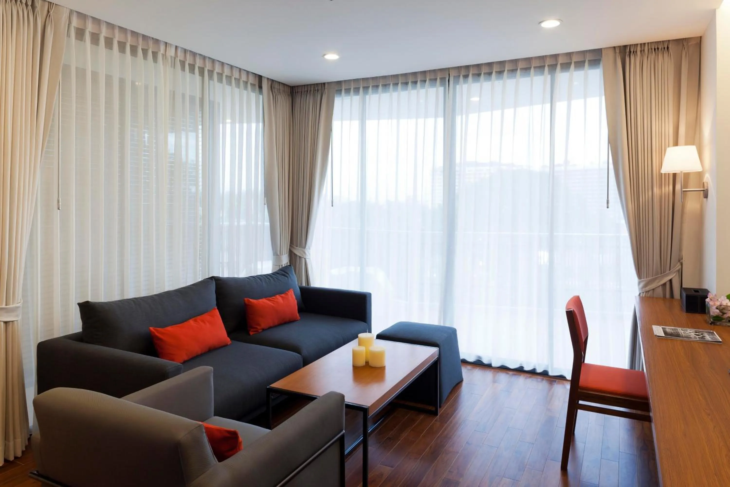 Living room in Eastin Tan Hotel Chiang Mai