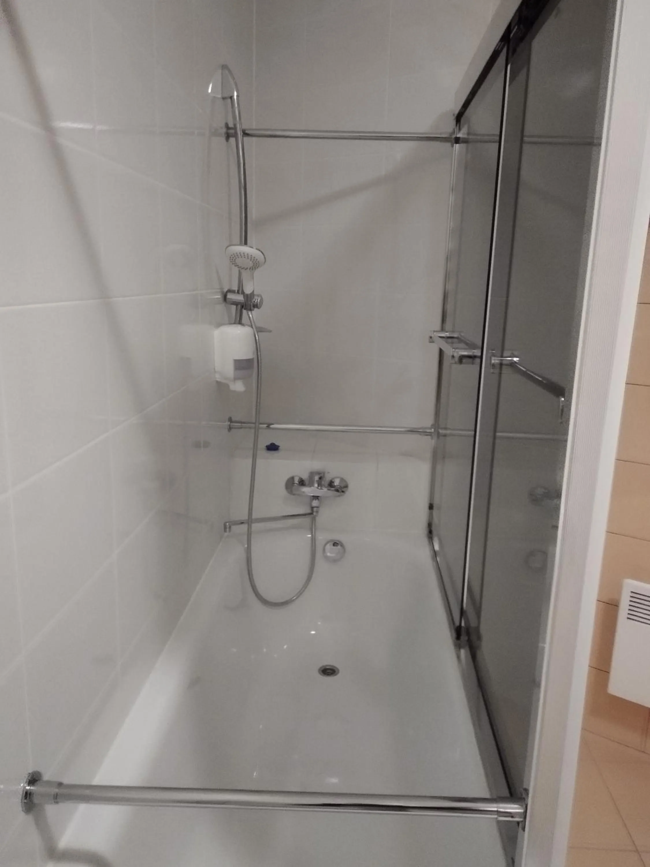 Bathroom in 12 Months Mini Hotel