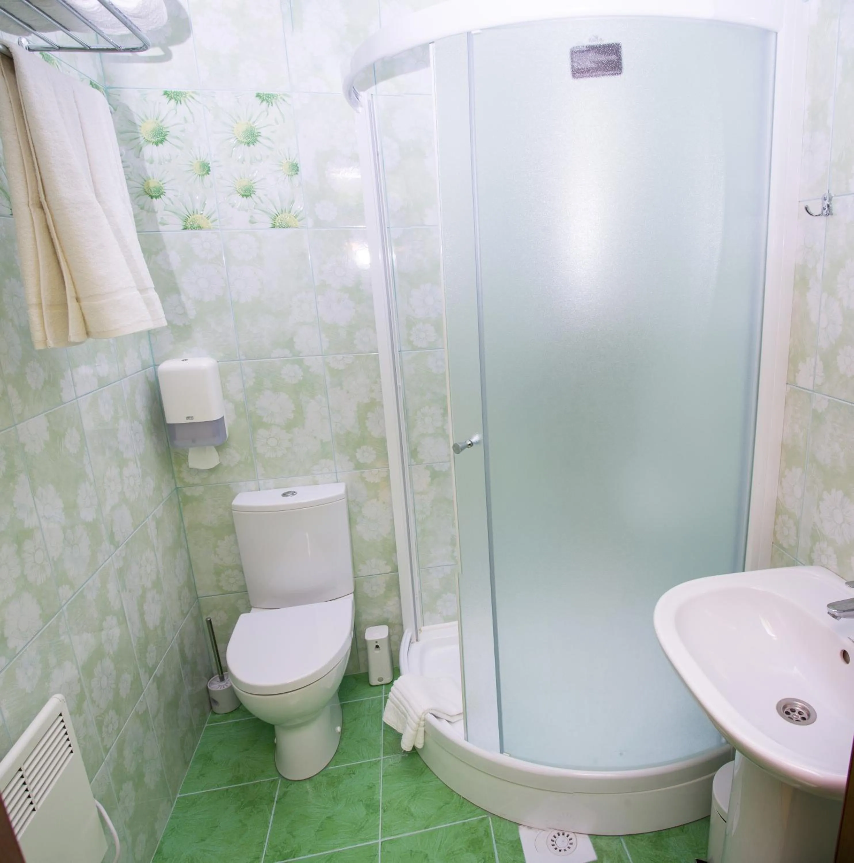 Shower in 12 Months Mini Hotel