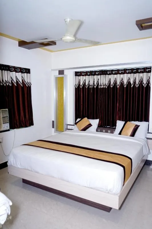 Photo of the whole room in Hotel Gopal