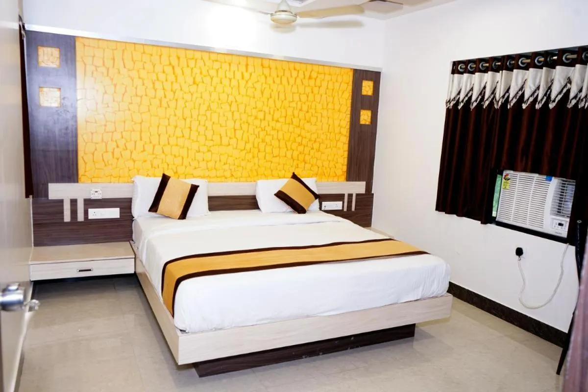 Photo of the whole room in Hotel Gopal