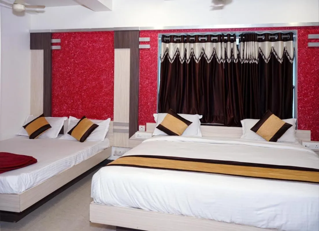 Photo of the whole room in Hotel Gopal